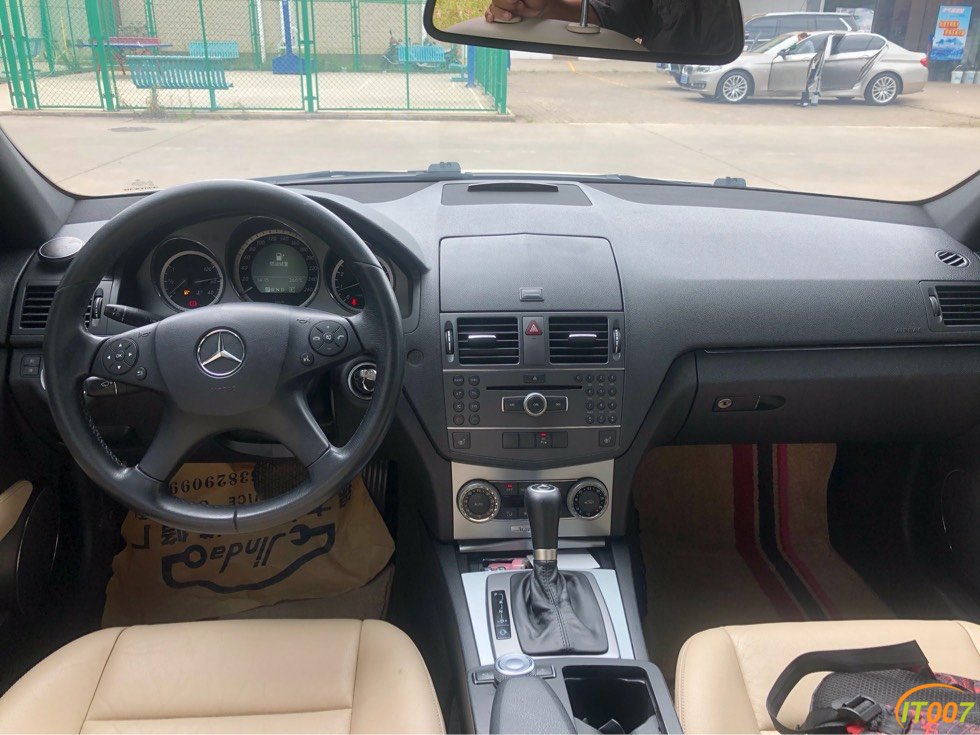200134oi6imwx70ll8hxz8.jpg