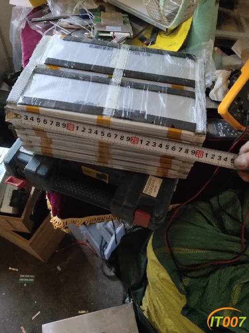 173346pknazm4ga82knpa5.jpg