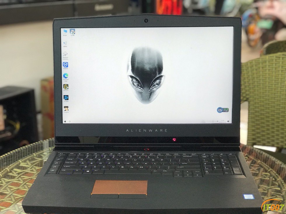 外星人游戏本17r4两台10701080