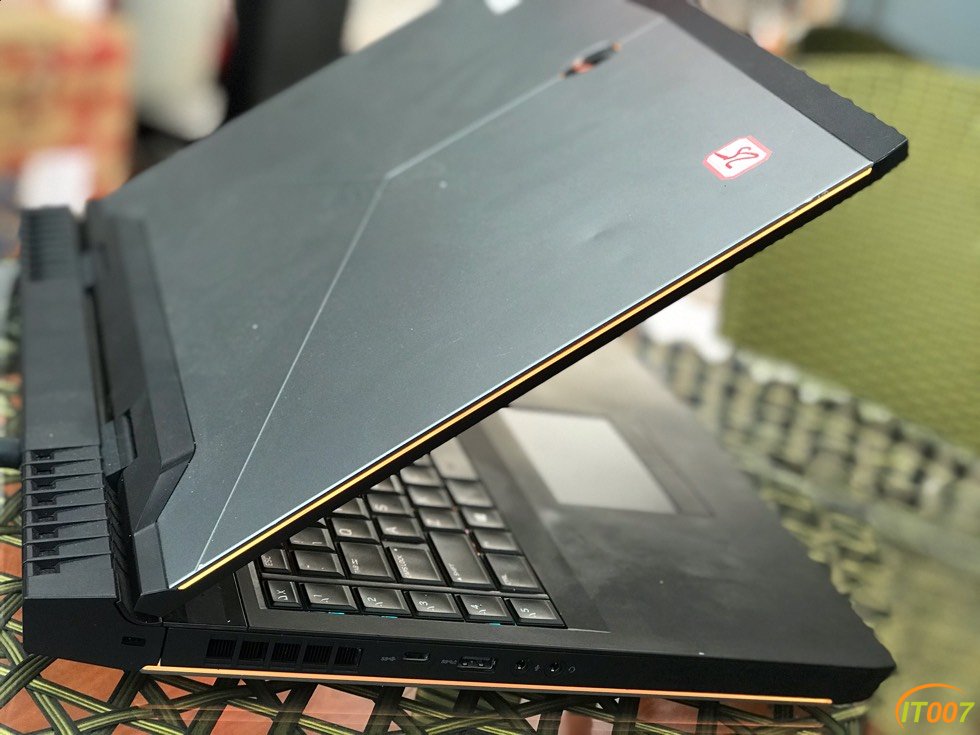 外星人游戏本17r4两台10701080