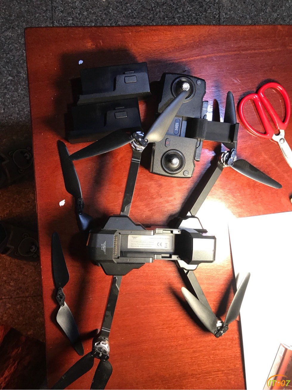 数码产品捡漏价400元出个世纪f11玩具无人机