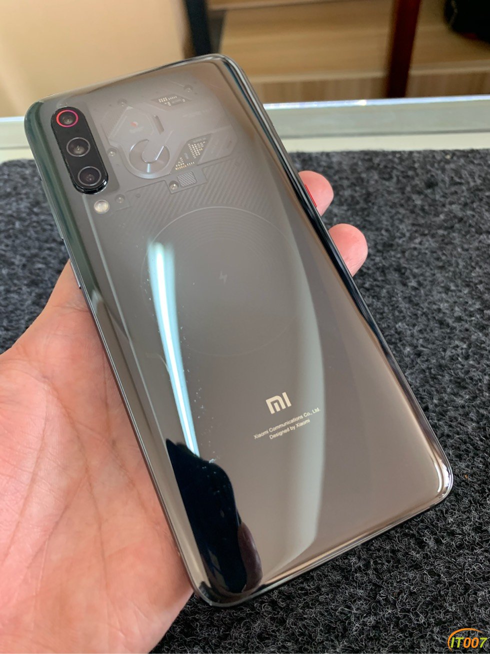 手机通讯已出封贴感谢熊友支持小米912256g透明后盖版成色95新轻微套