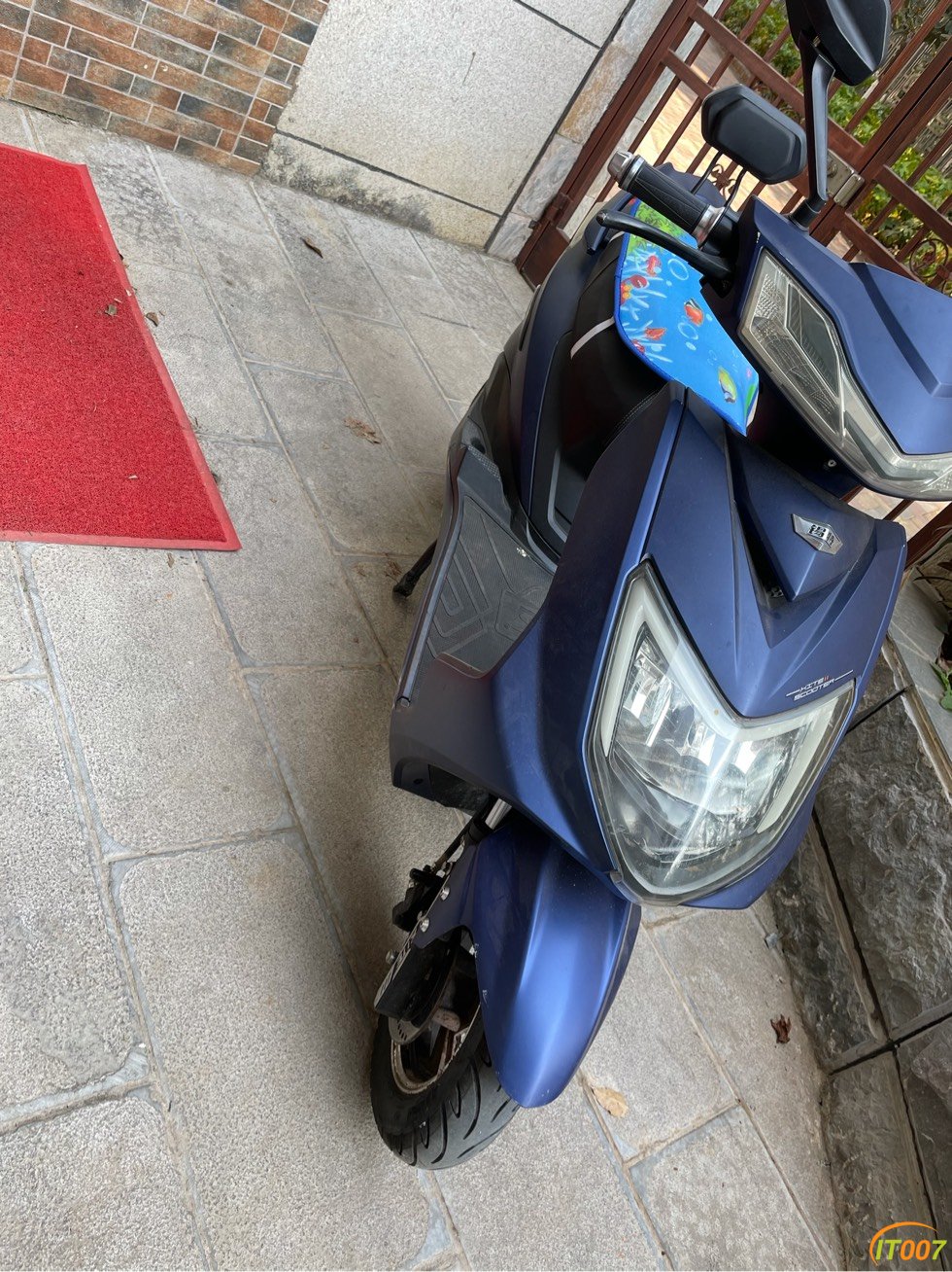 2699秒价处理72v锡特电动车