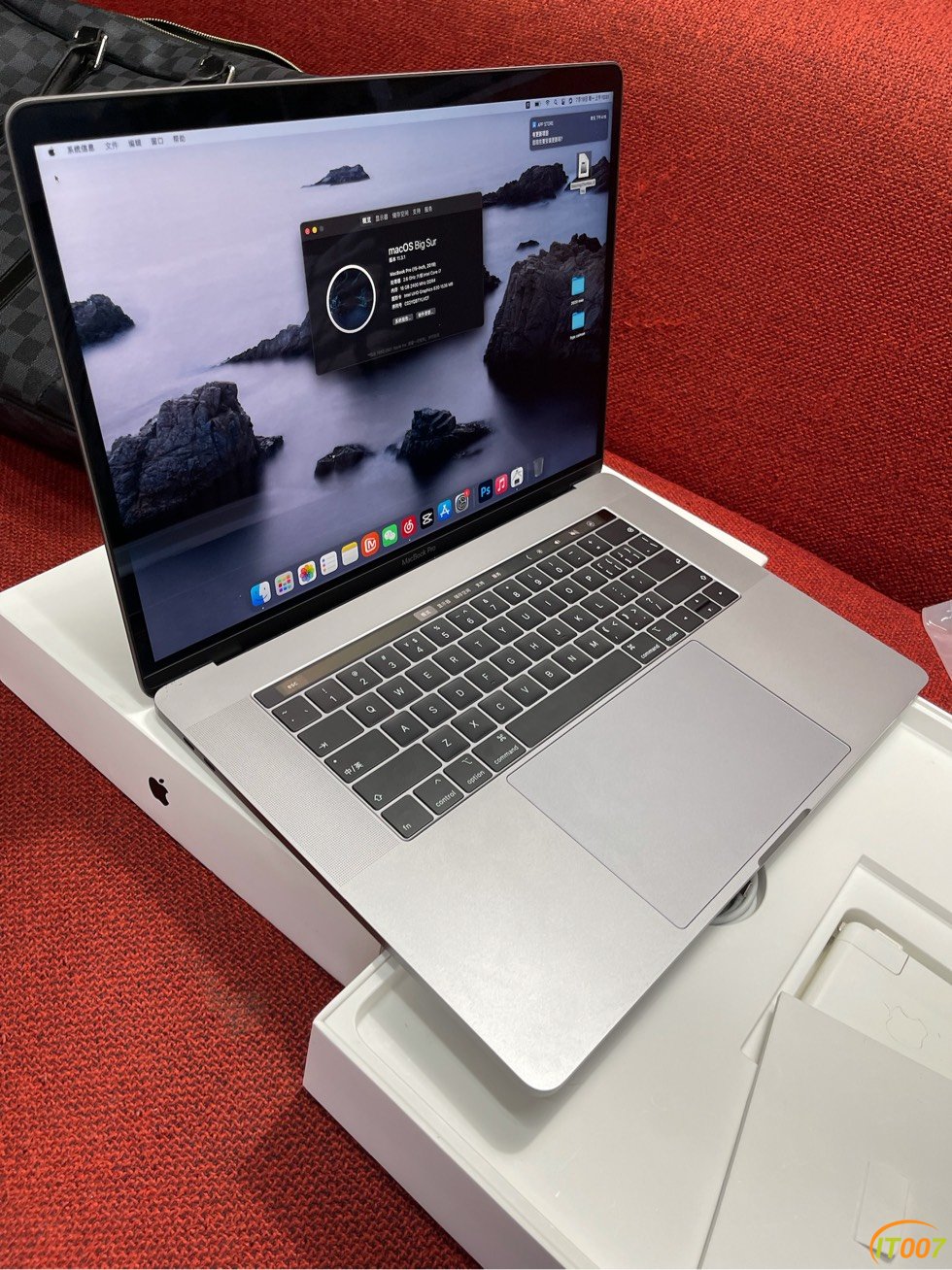 手机通讯苹果macbookpro灰色154寸2019款i7处理器16256固态充新全套