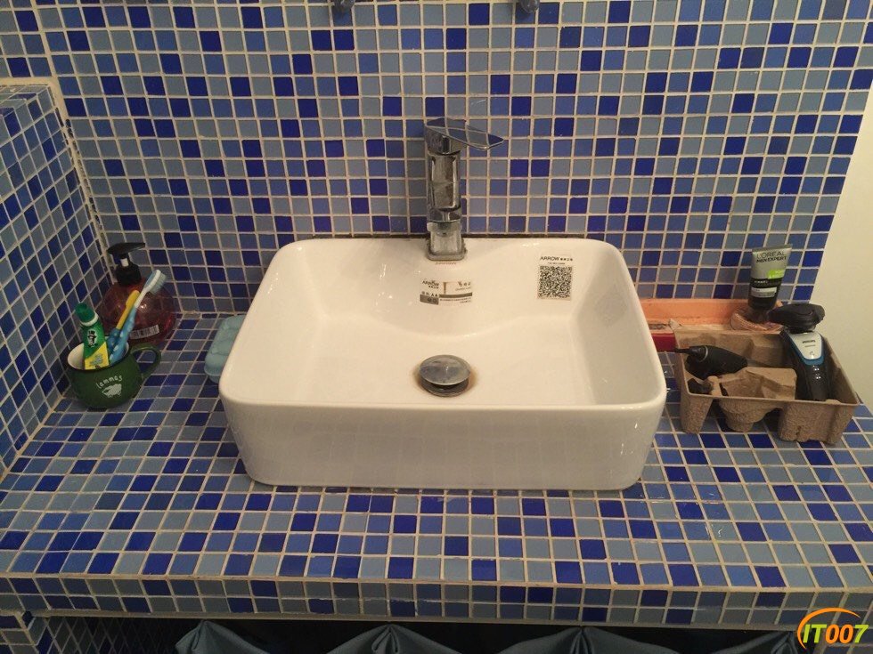 230842aypz0jj8thj1wjmw.jpg