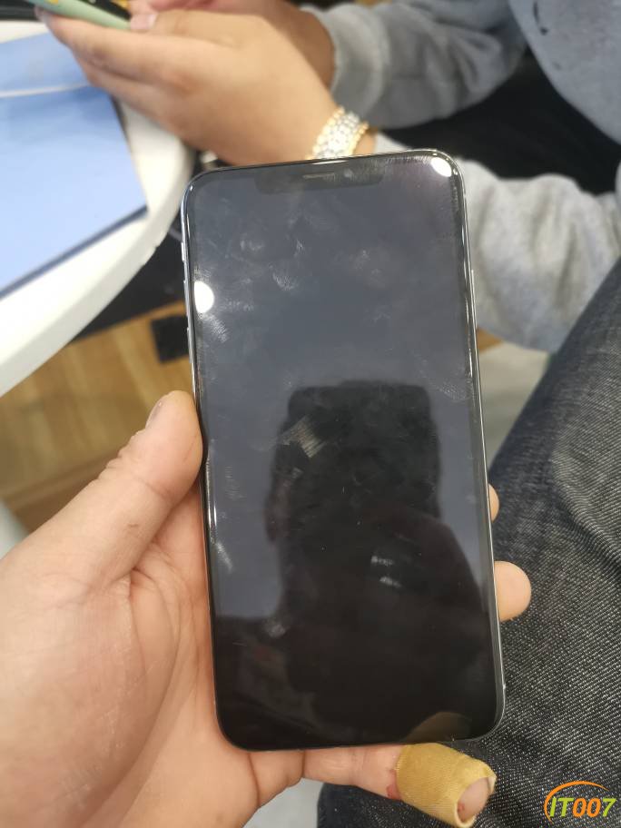 153138l2jeuf9ri794xfkj.jpg