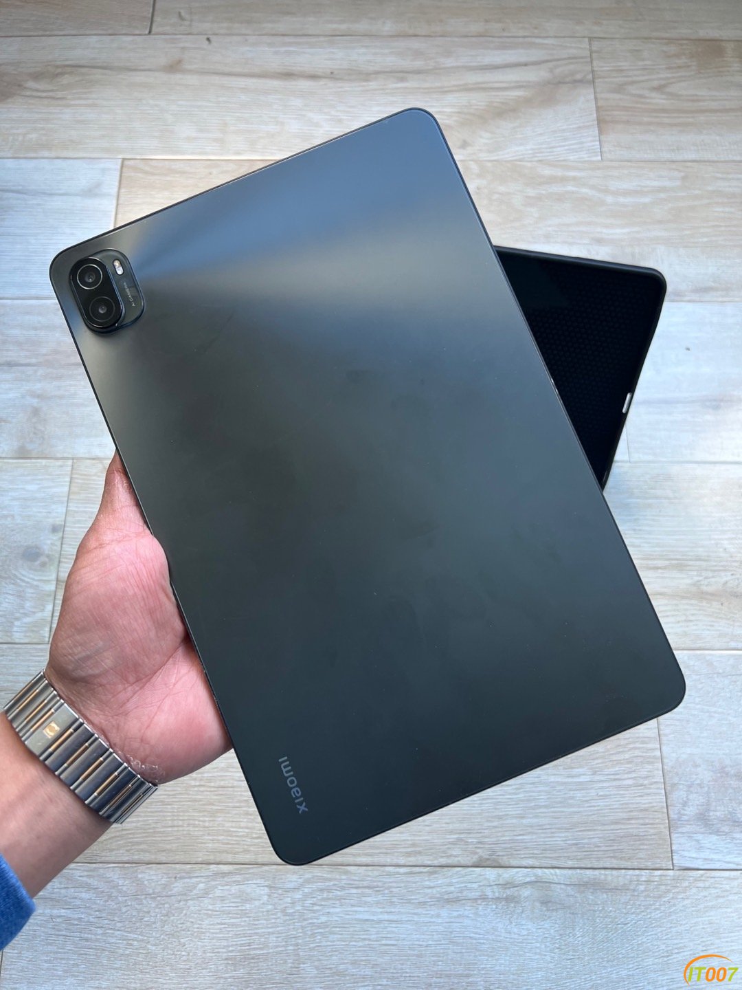 三台平板电脑两台插卡5g网络的一台苹果mini6