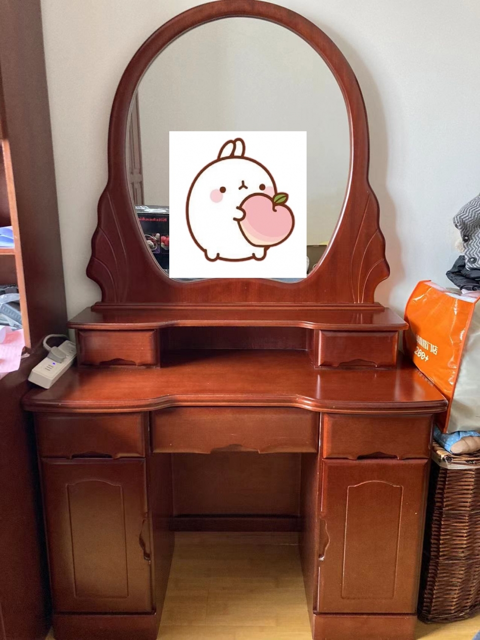 实木梳妆台