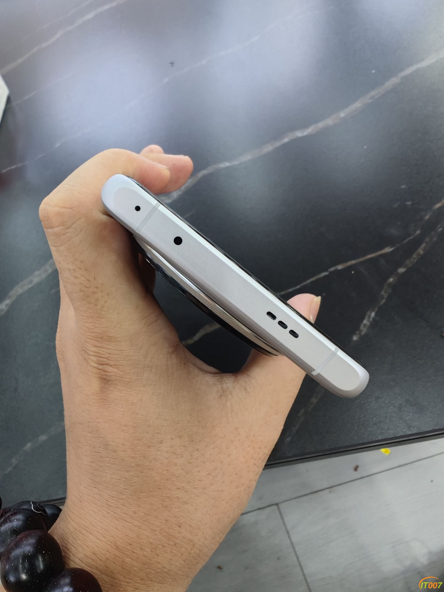 201936iw2u442yw220ibwp.jpg