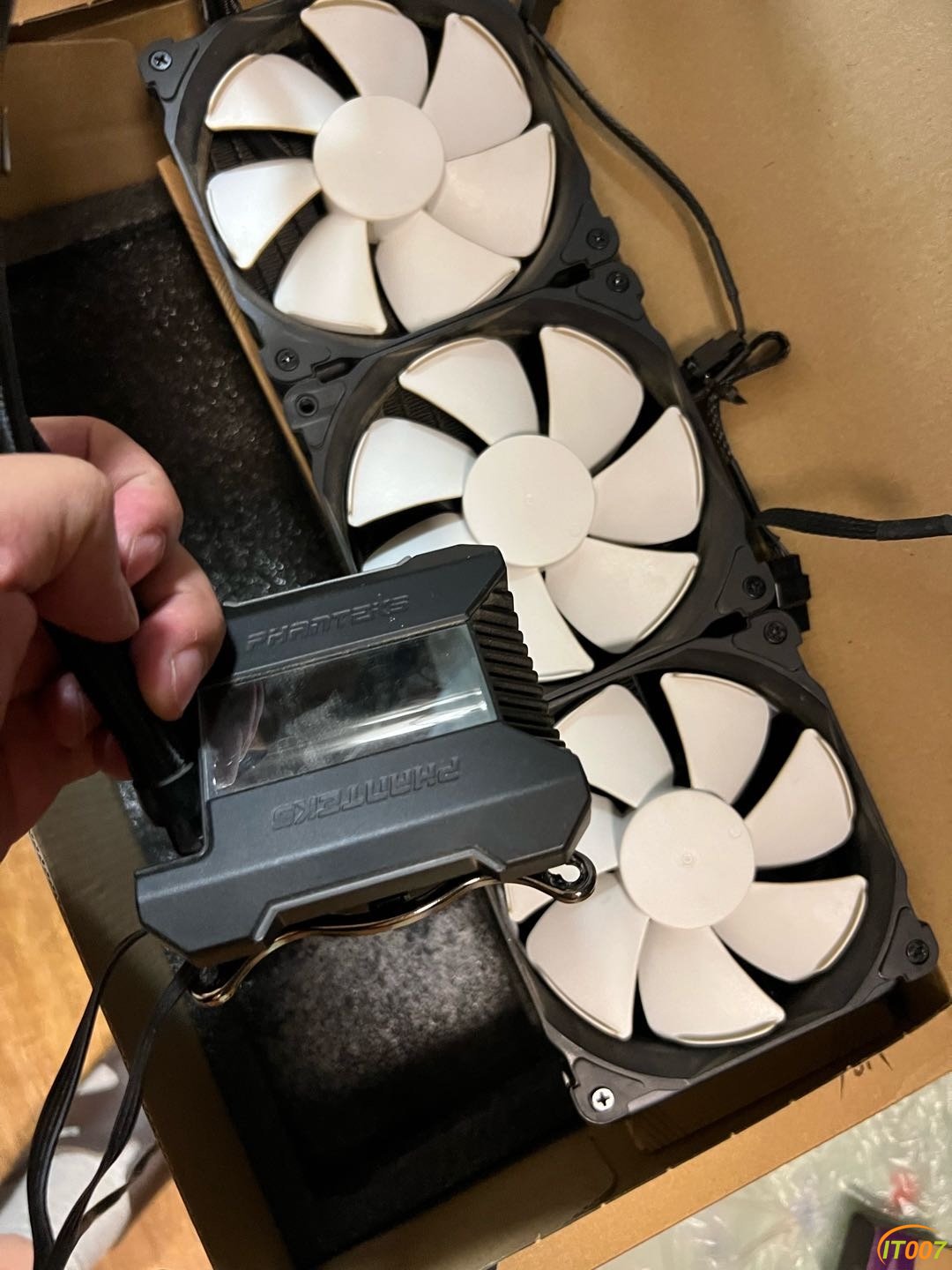 013625vl4e4rta11e4v5y5.jpg
