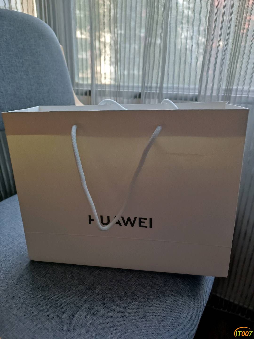 172317oblurntruwss7dxl.jpg