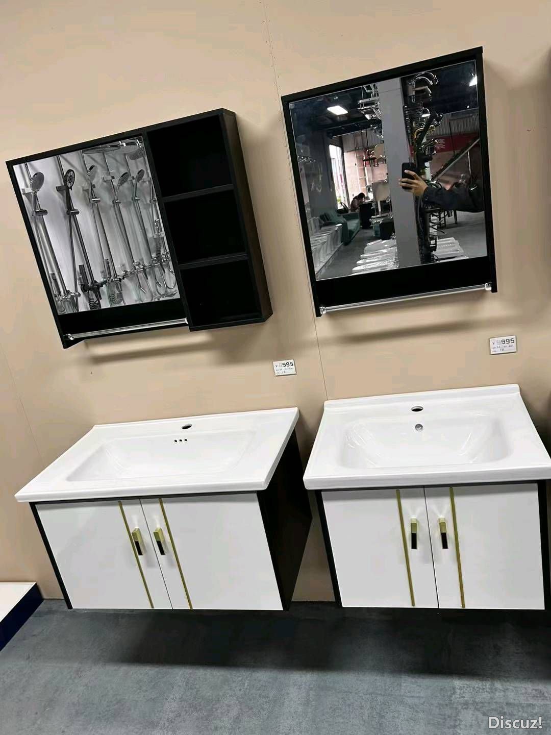121945ks11jjmo25cw53y3.jpg