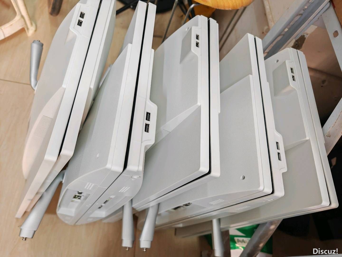 083350zvkcm44pkyyvx4lj.jpg