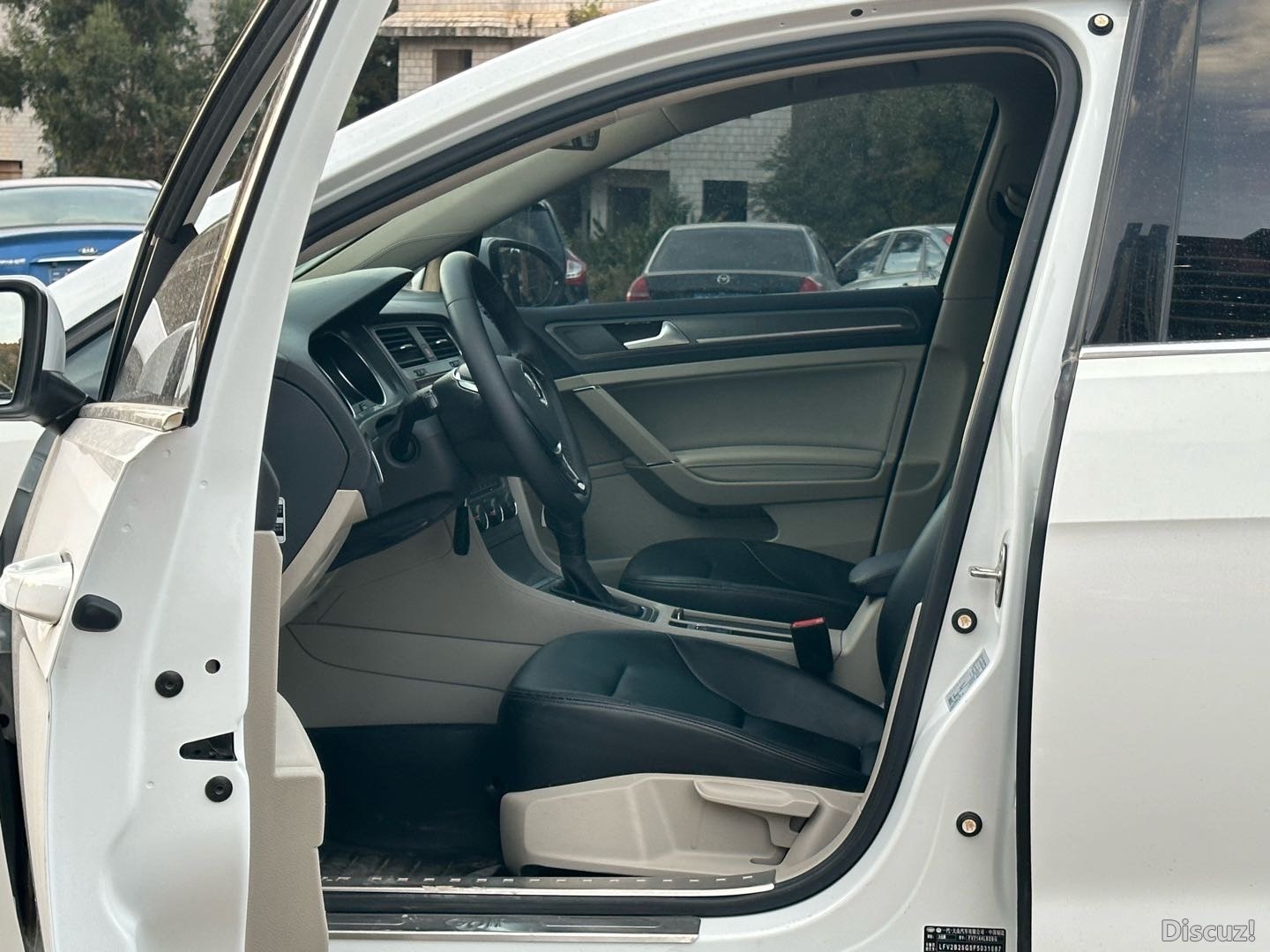 223544ym118vw10s1a1484.jpg