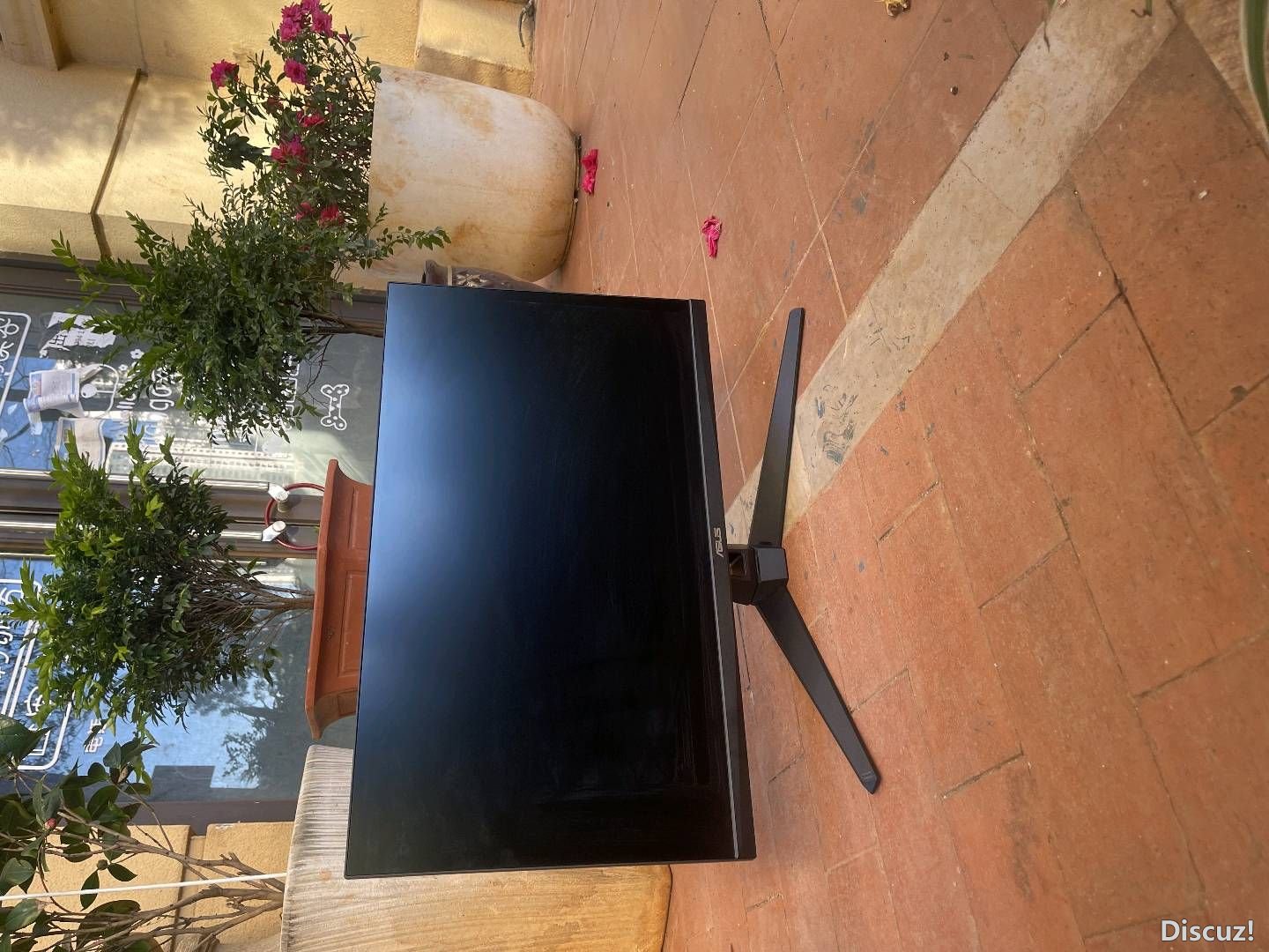 164009r26hai3nay1859on.jpg