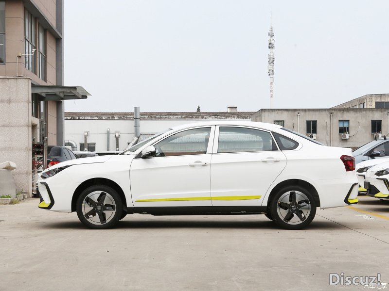 800x0_1_q95_autohomecar__CjIFWGTnRH2AToS2ABmBU6MM1k8329.jpg