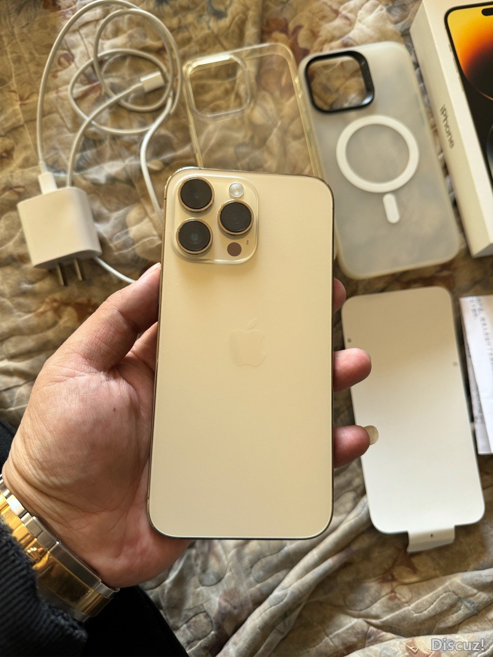 215042o1u06qky6082t829.jpg