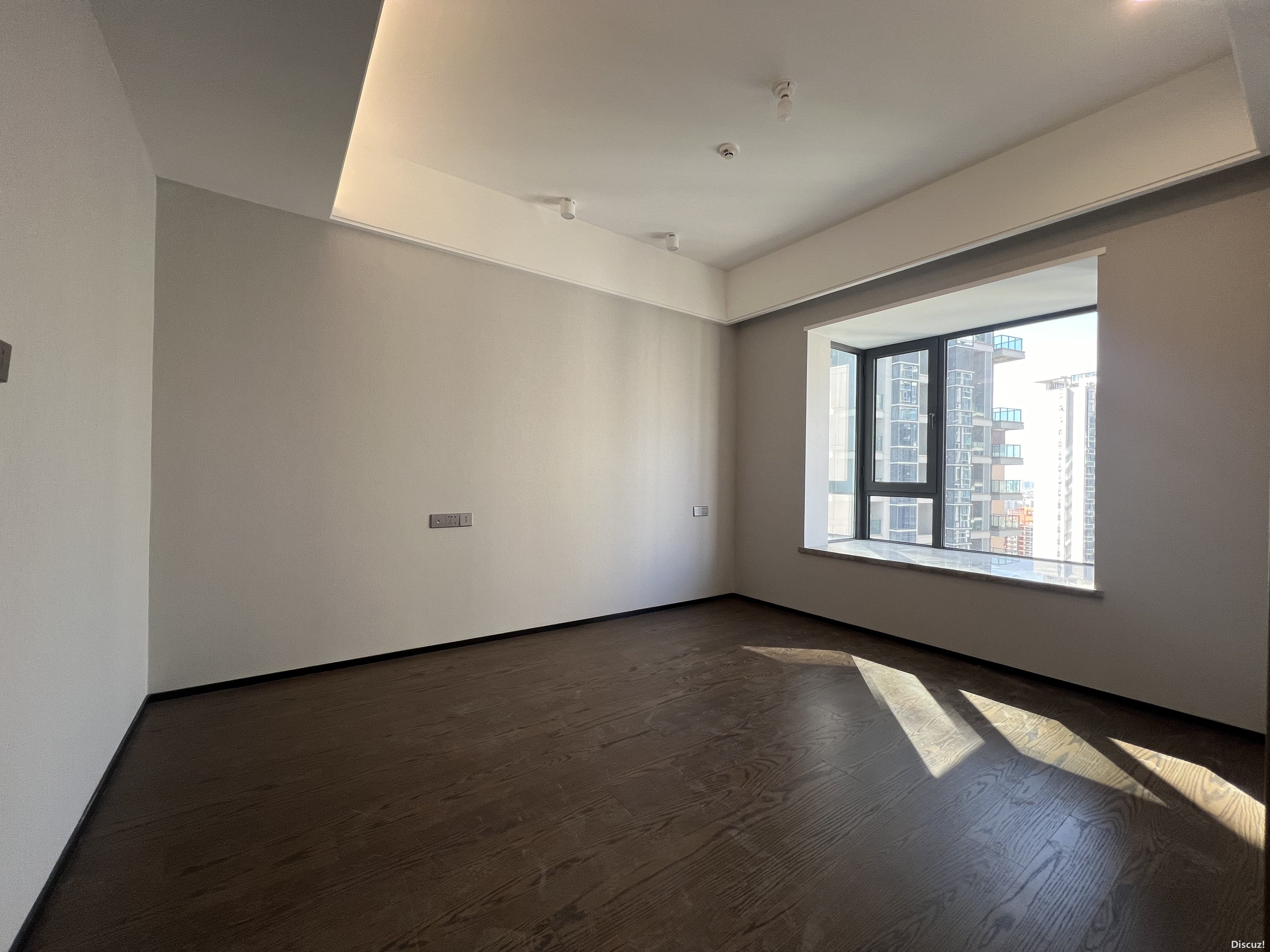 164117ek8smbo6kwrff61m.jpg