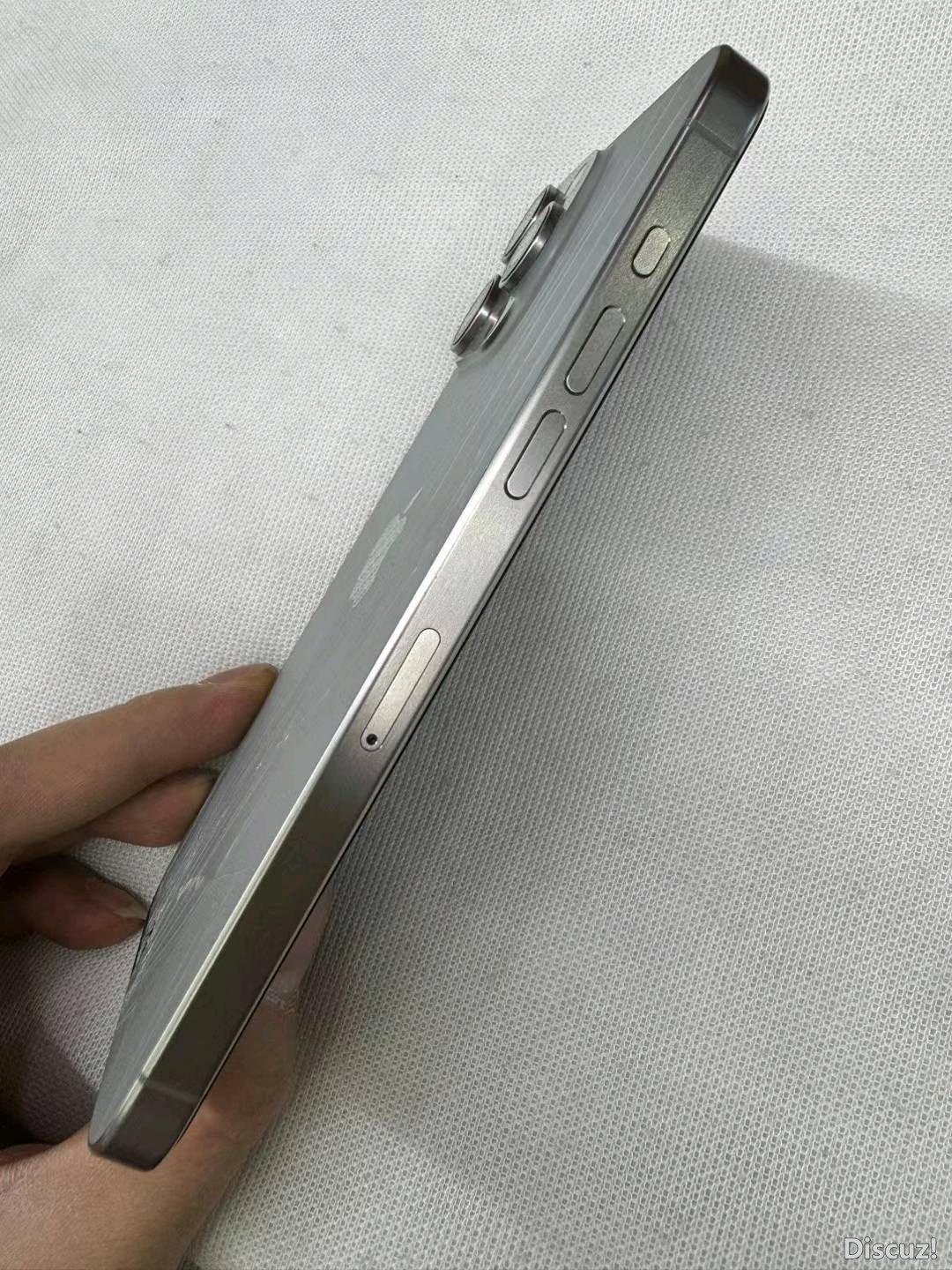 152532qz1hlzl3l8jl3hzn.jpg