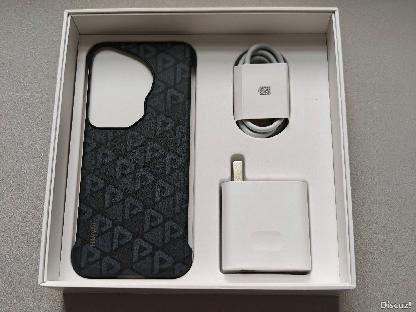 184501lgg6q70dhzklnn77.jpg