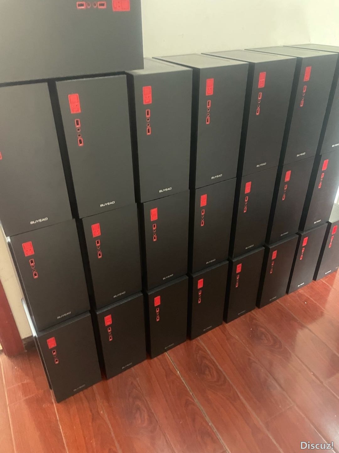145600w5gz99d49522zuy7.jpg