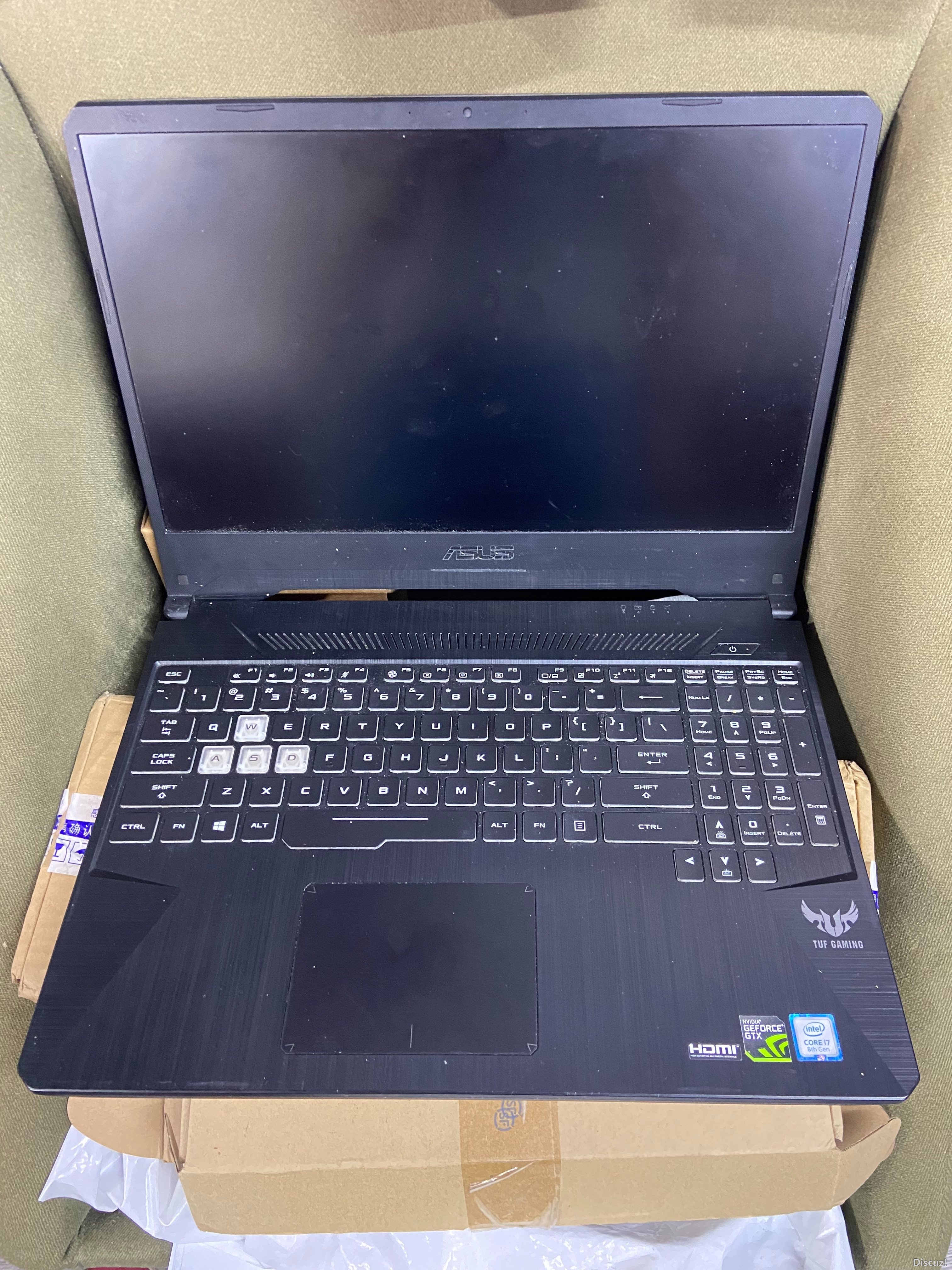 215824yunrii5kvi35i1b3.jpg