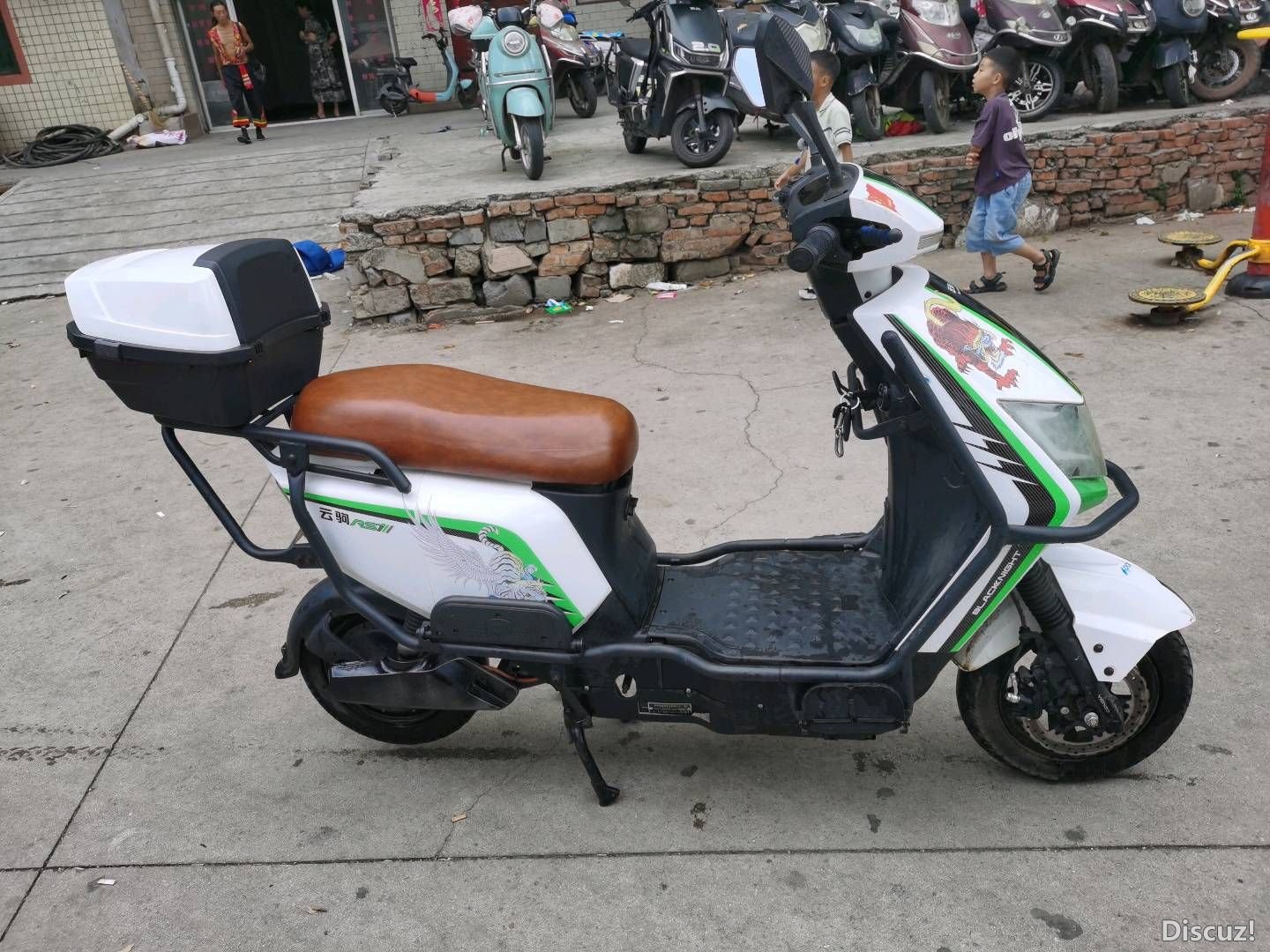 201954io6j5jeiiaxc29cm.jpg