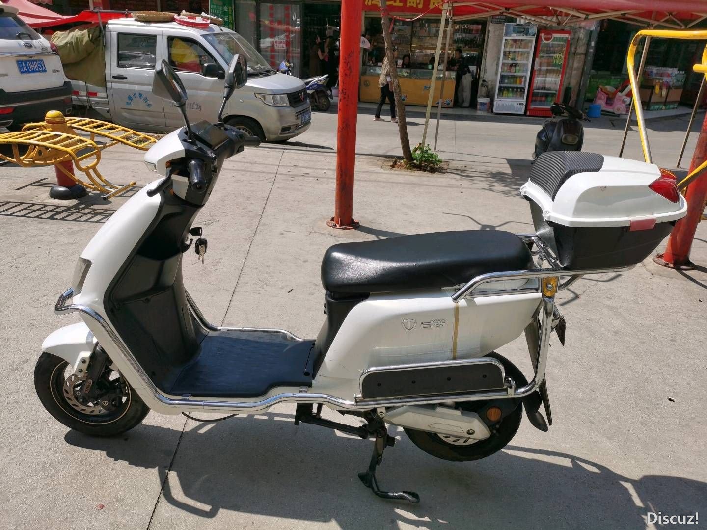 151945ddhiwaqan16xn46n.jpg