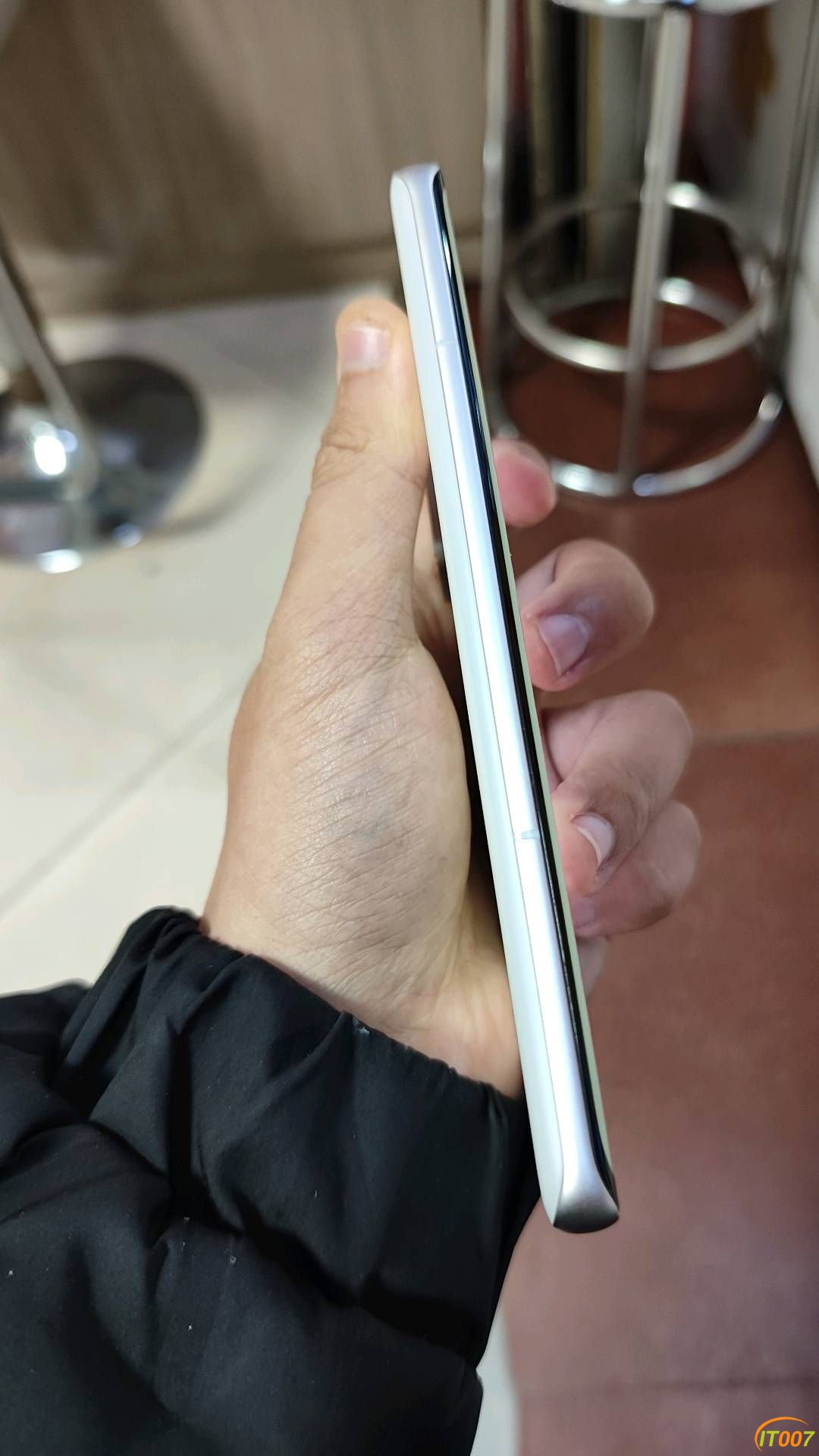 201729s5i89gf8103vl8gh.jpg