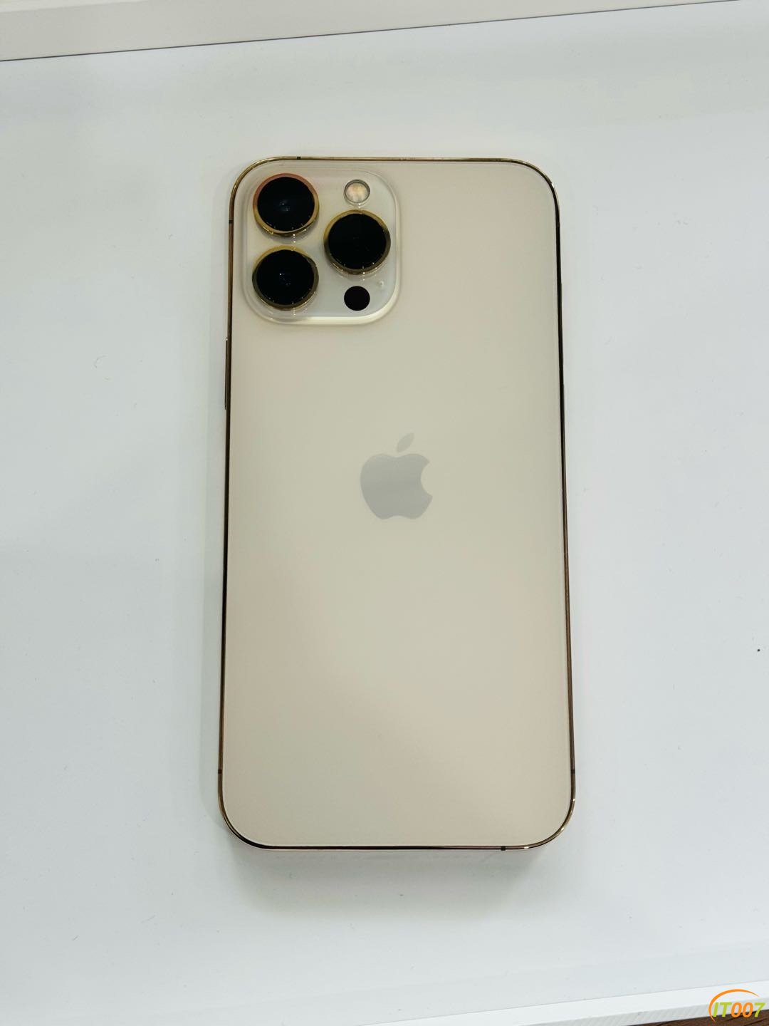 174001x7w9sxjsmz7odoni.jpg