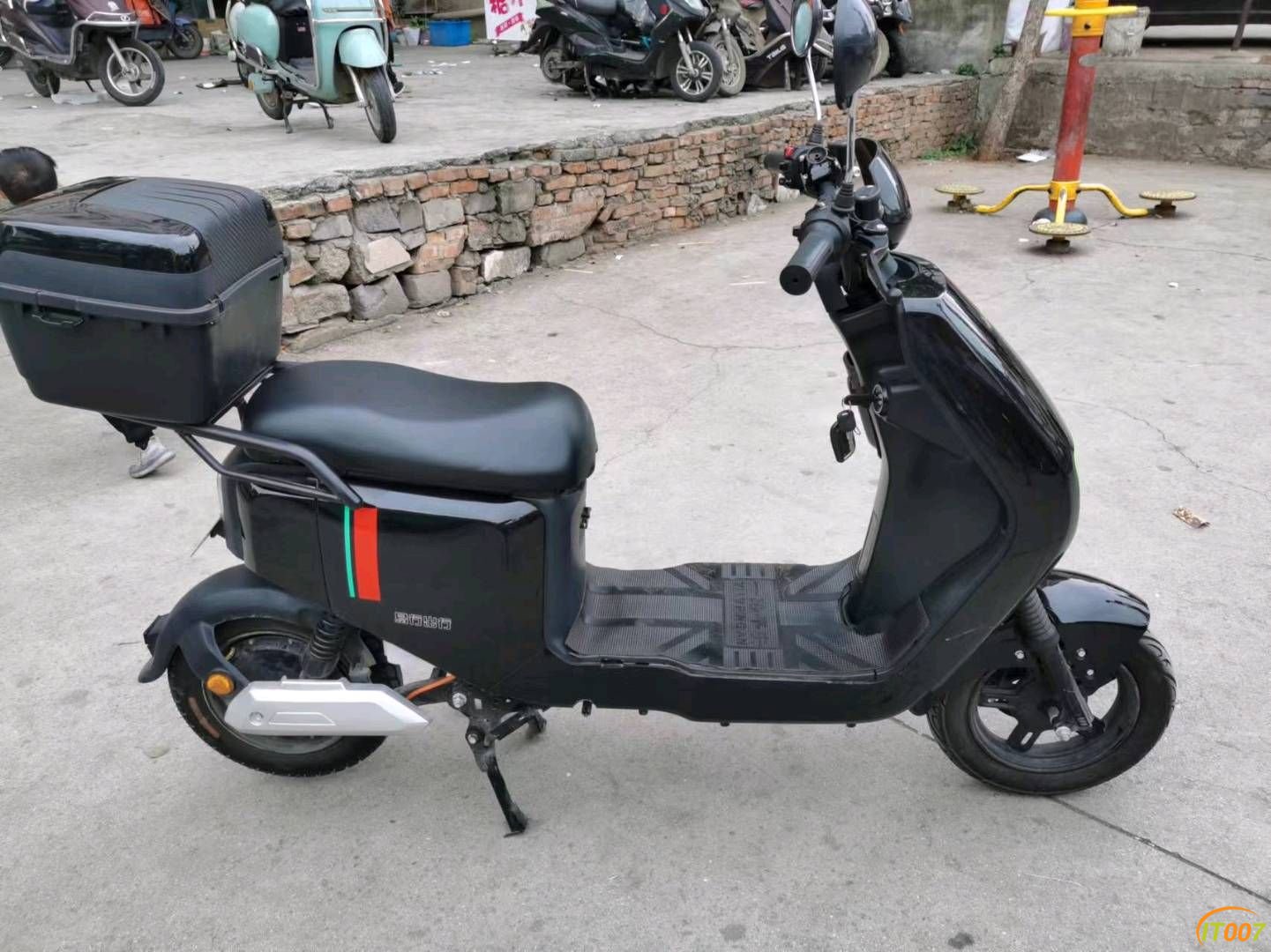 151558vl3zmhmn0jkm3zaq.jpg