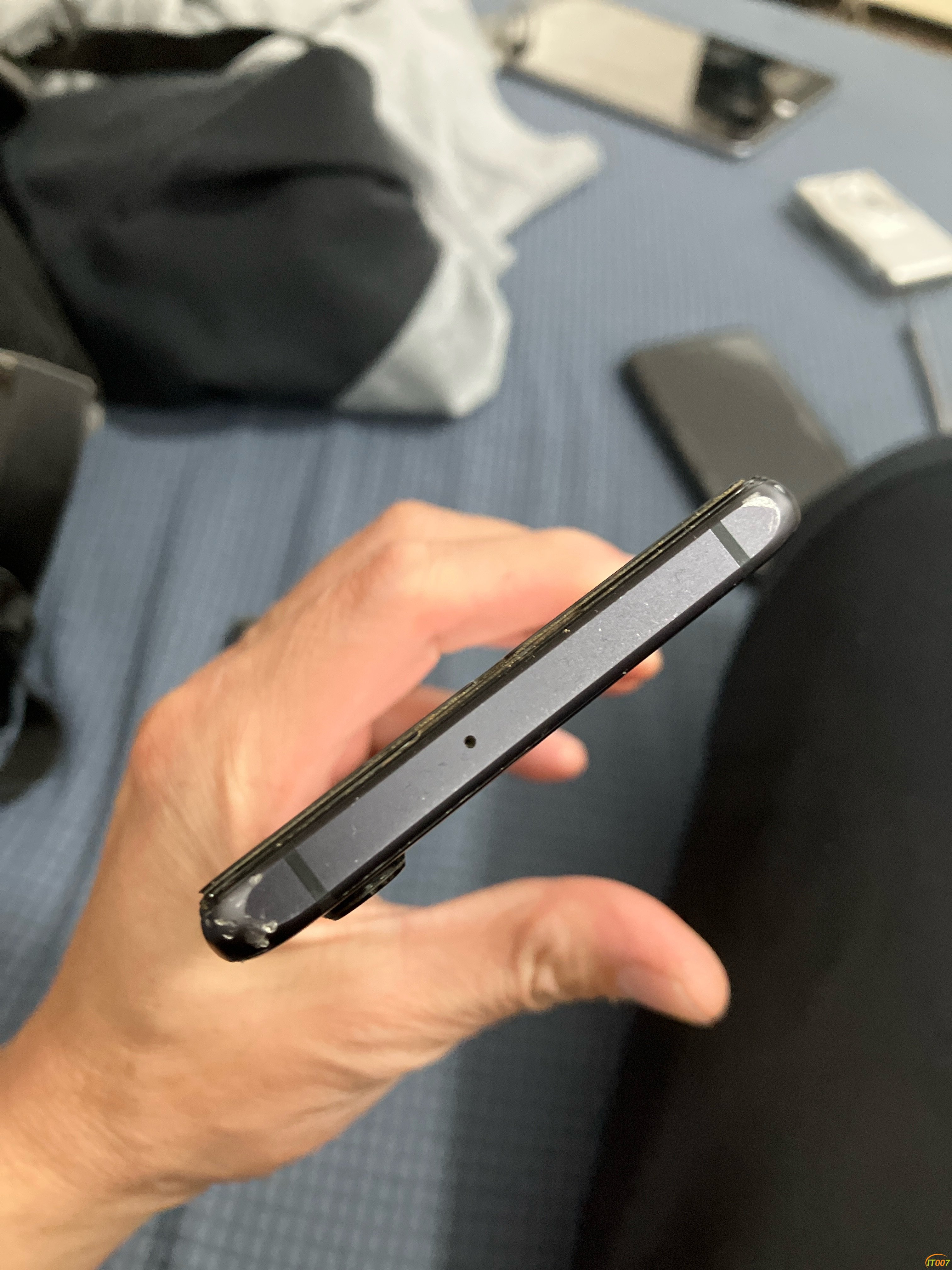 201903hy79emogob19ss92.jpg