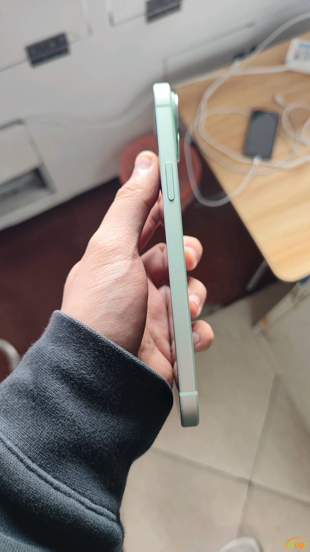 181131eni8e3qlenb6el6z.jpg