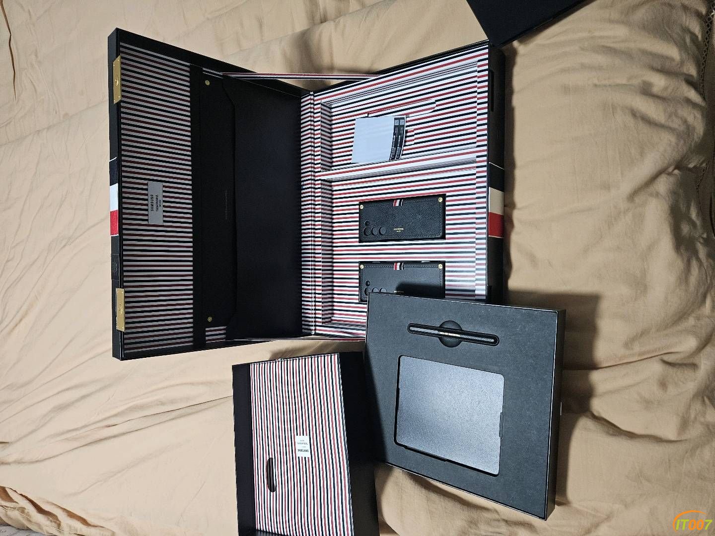 205221r95o5n9enqxggeo0.jpg