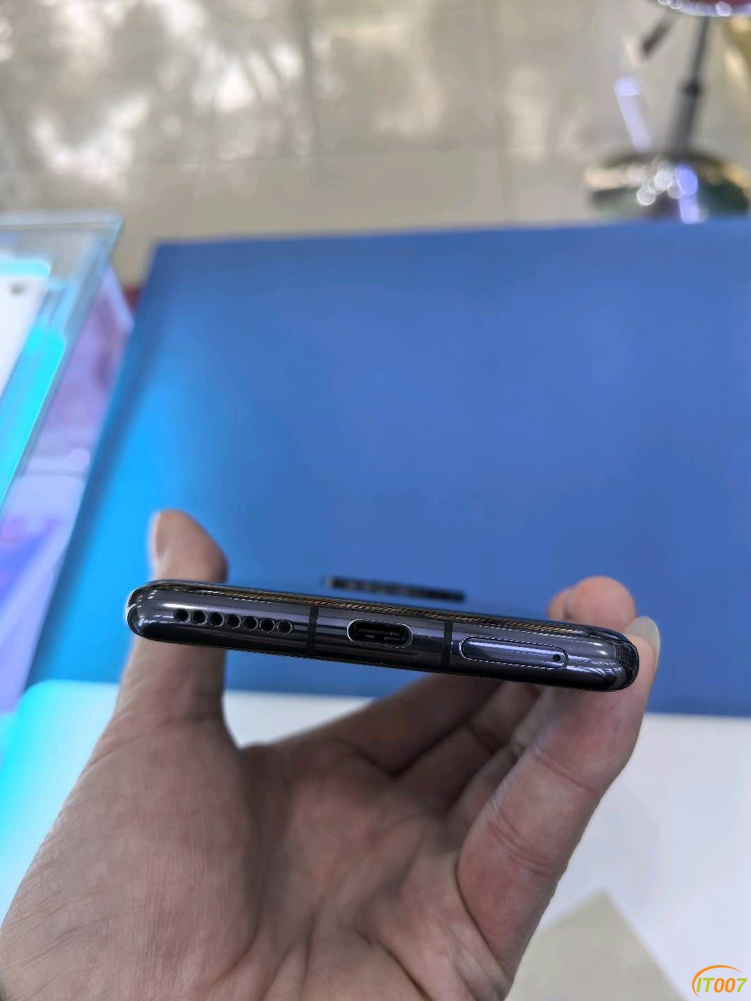171521di0q3ibqbb180iaq.jpg