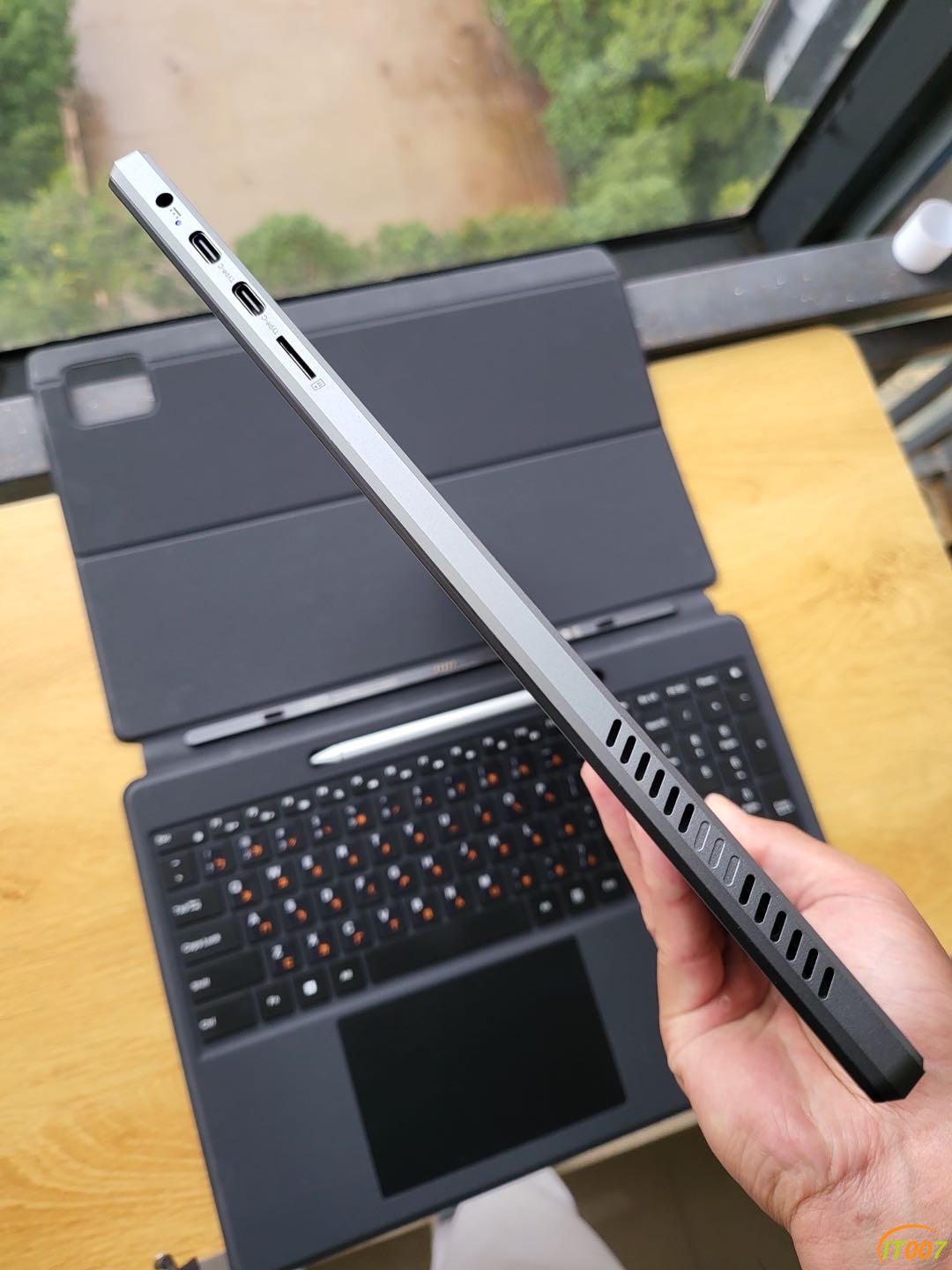 113249hpq2ziuq1h6vm6x1.JPG
