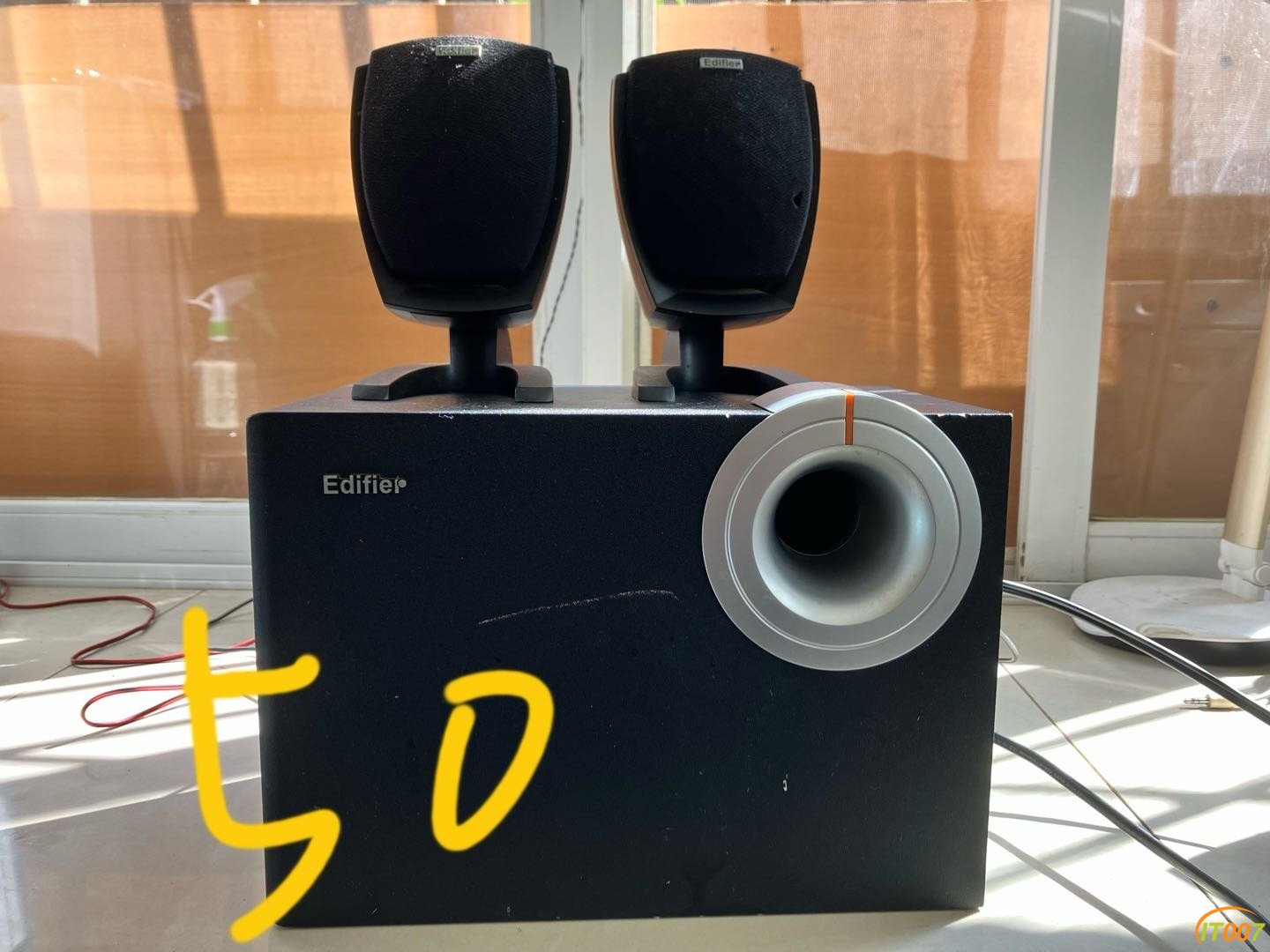 132805kv4o0muamiv3m38u.jpg