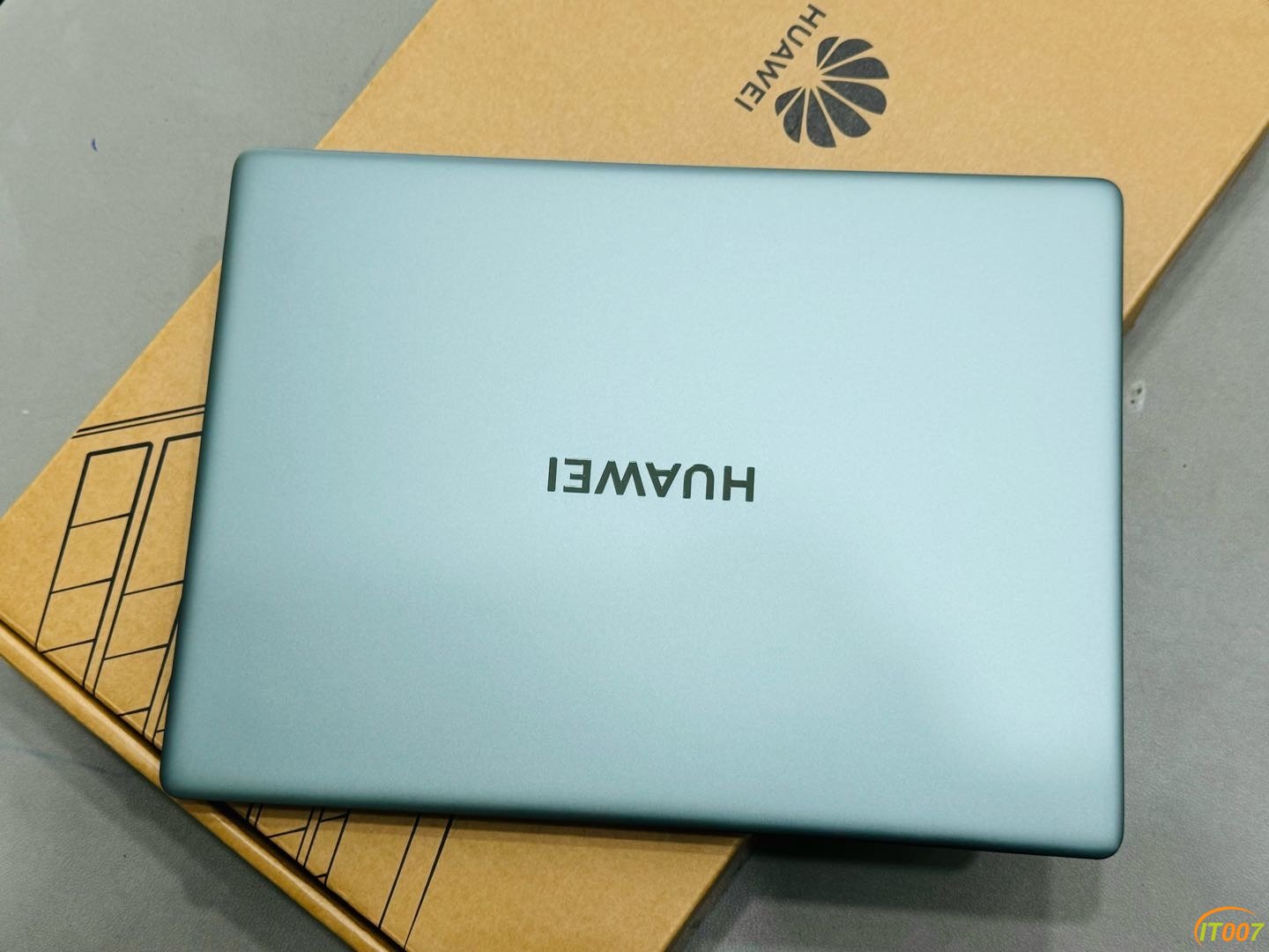 122430vdh8chiuvouhuiwv.jpg
