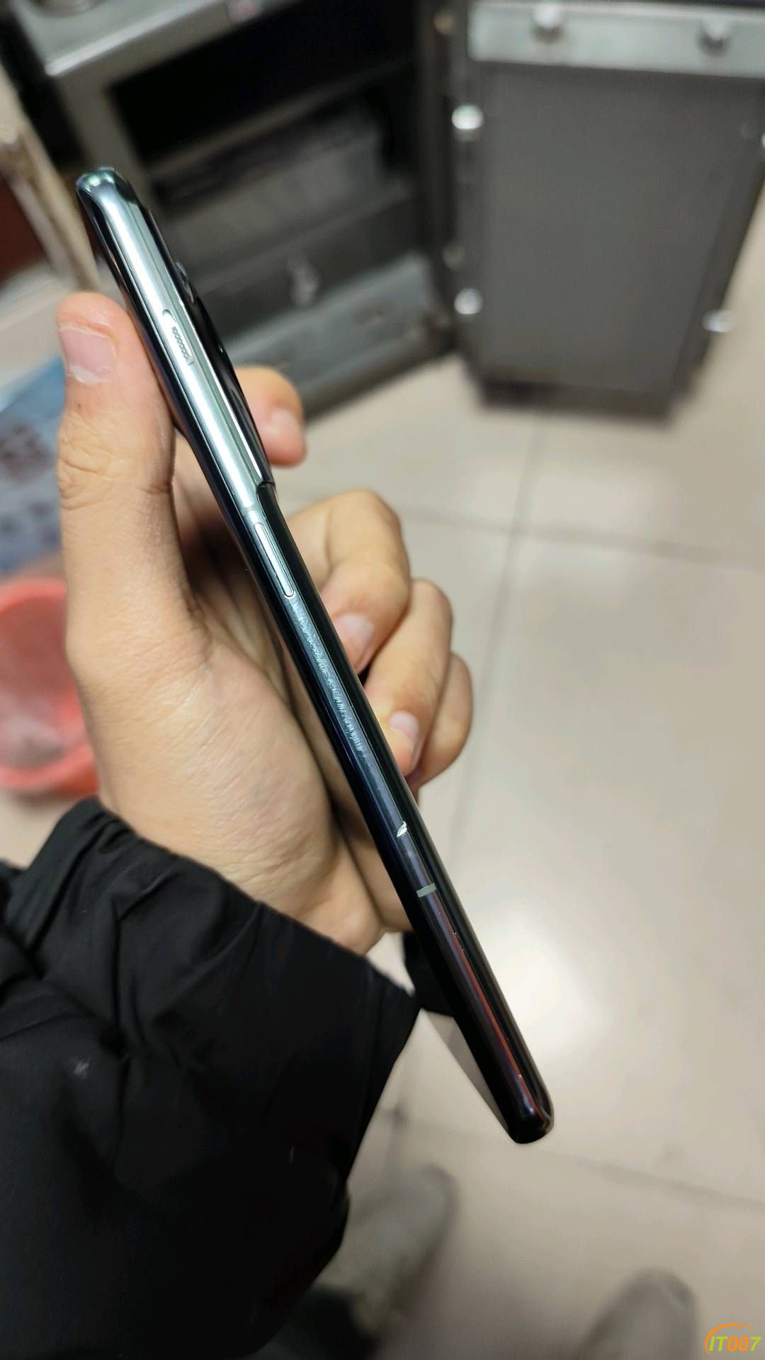 221615u6u9vk15kb8wr9m7.jpg