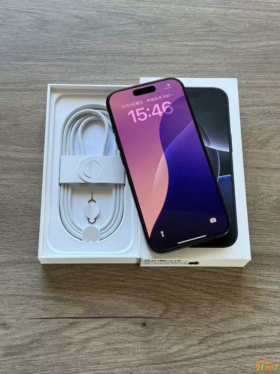 140014ckw6k3vvhkshebsk.jpg