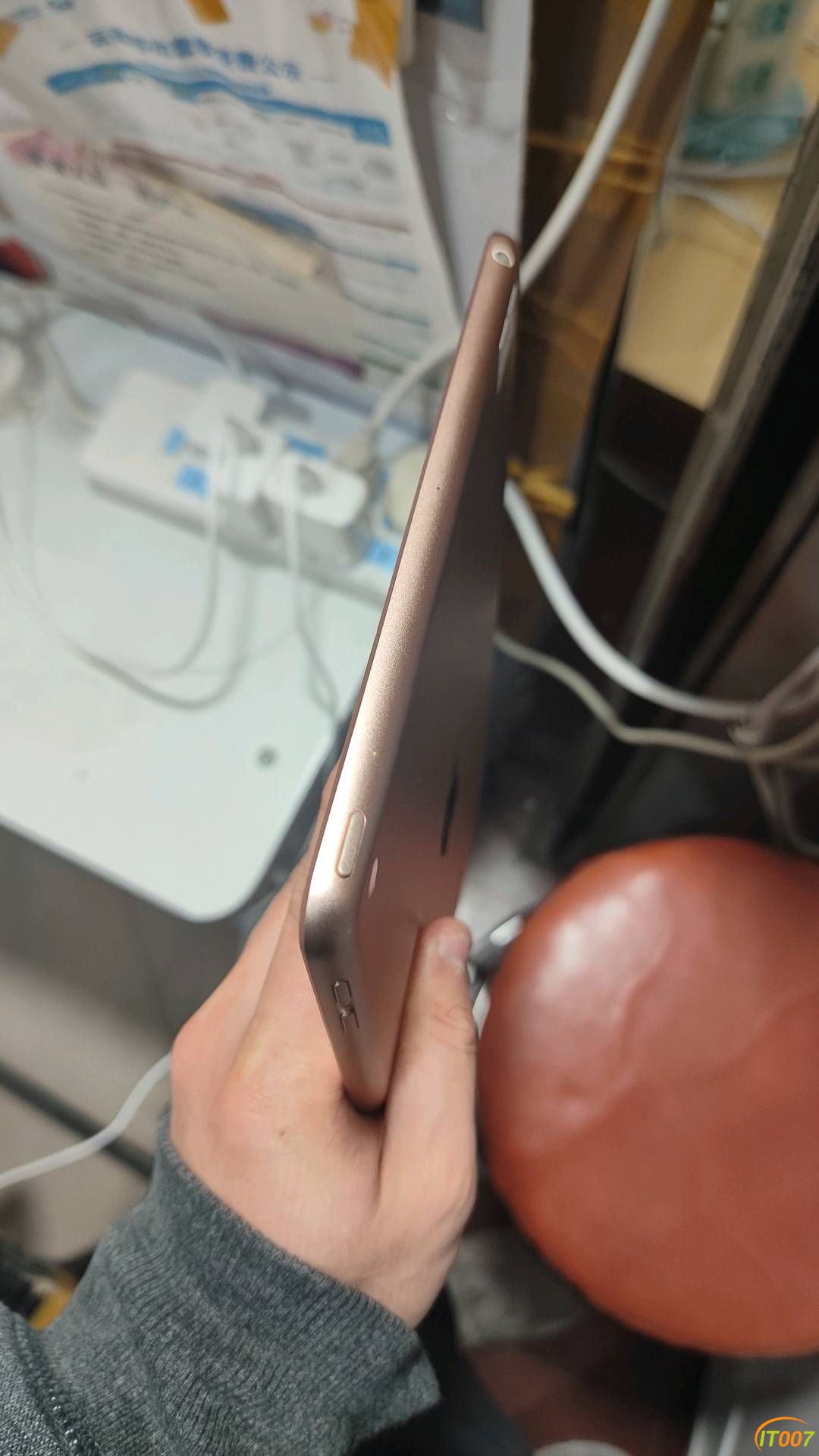 184043dsr5yhiui5meduis.jpg