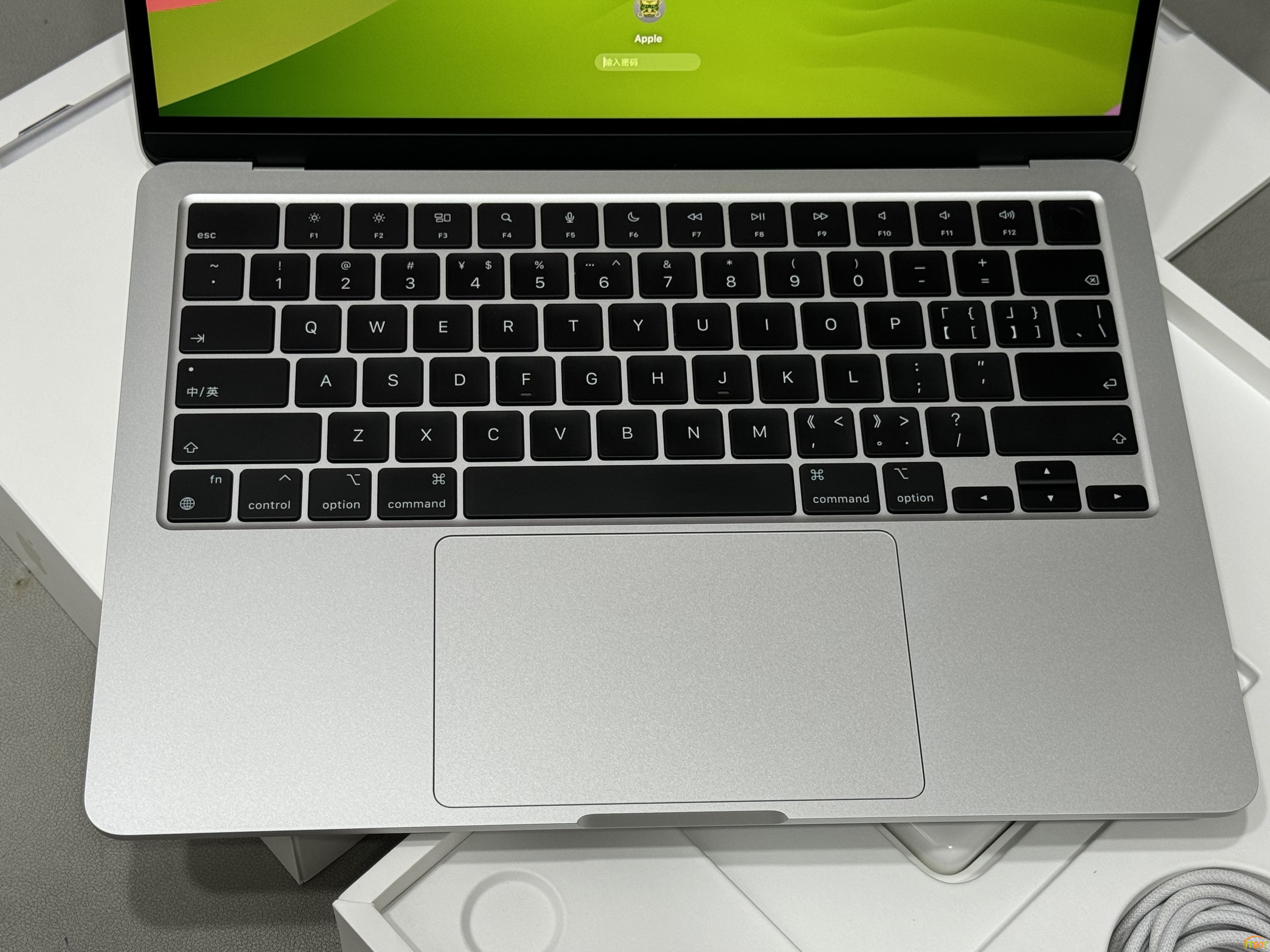 174135wgkmgjms1jwjqrkr.jpg