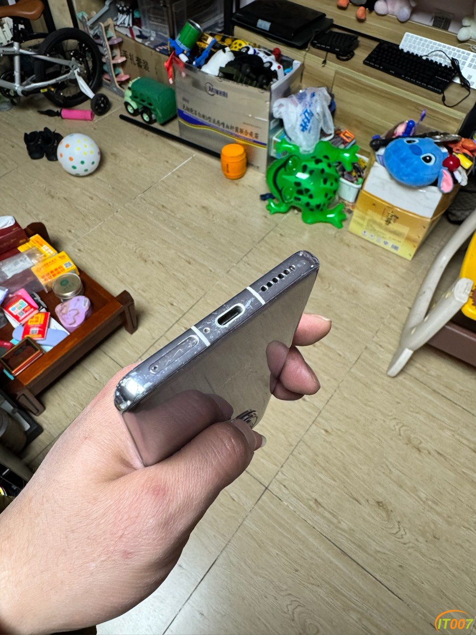203253y388b7383bi08lx7.jpg