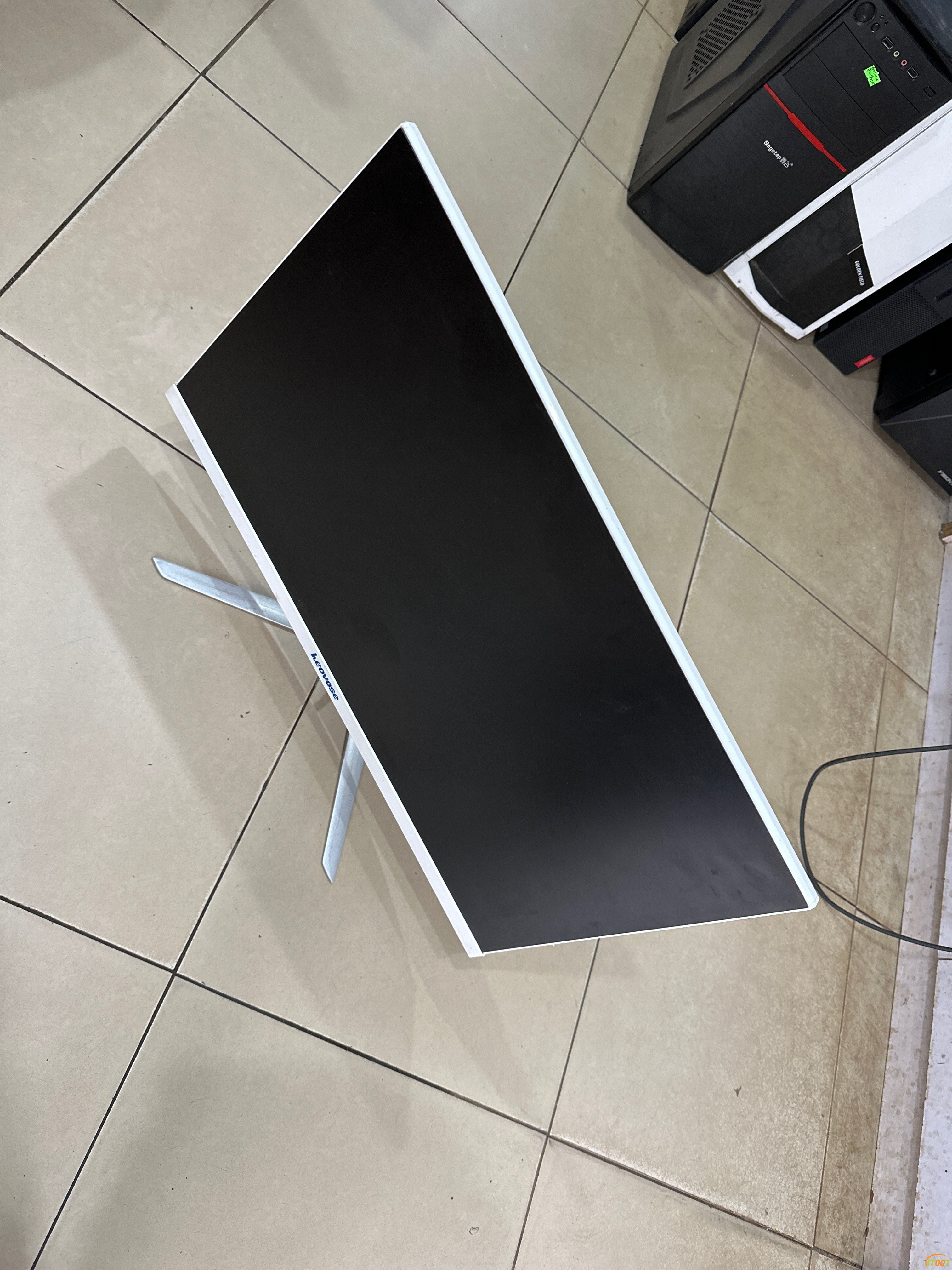095930r99814eipi1iao79.jpg