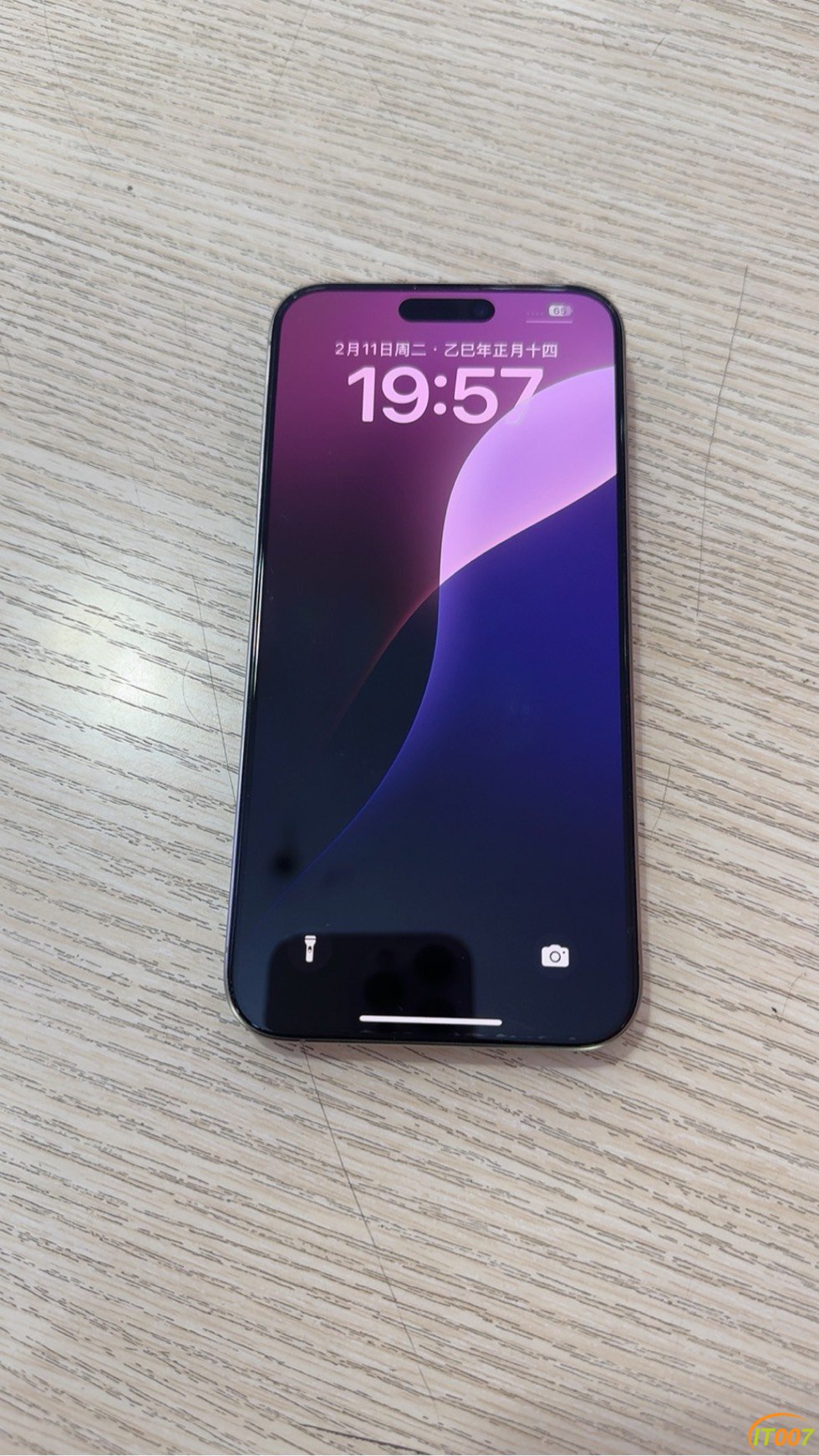 115840k2q38qm1n383sqxe.jpg