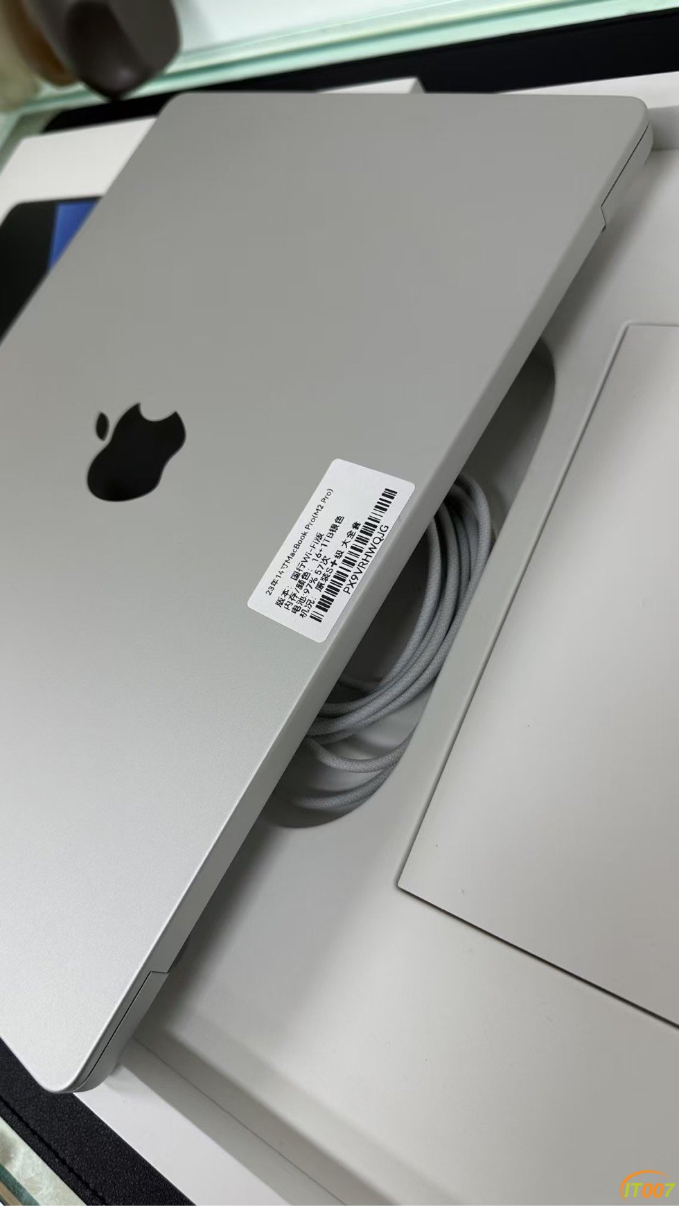 150016hk7rv257v767zehx.jpg