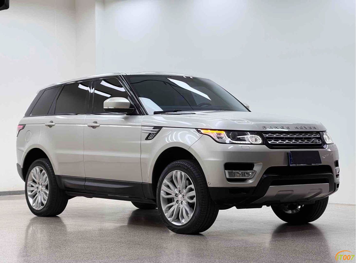 200939dr9wuxrv7wt2atw8.JPG