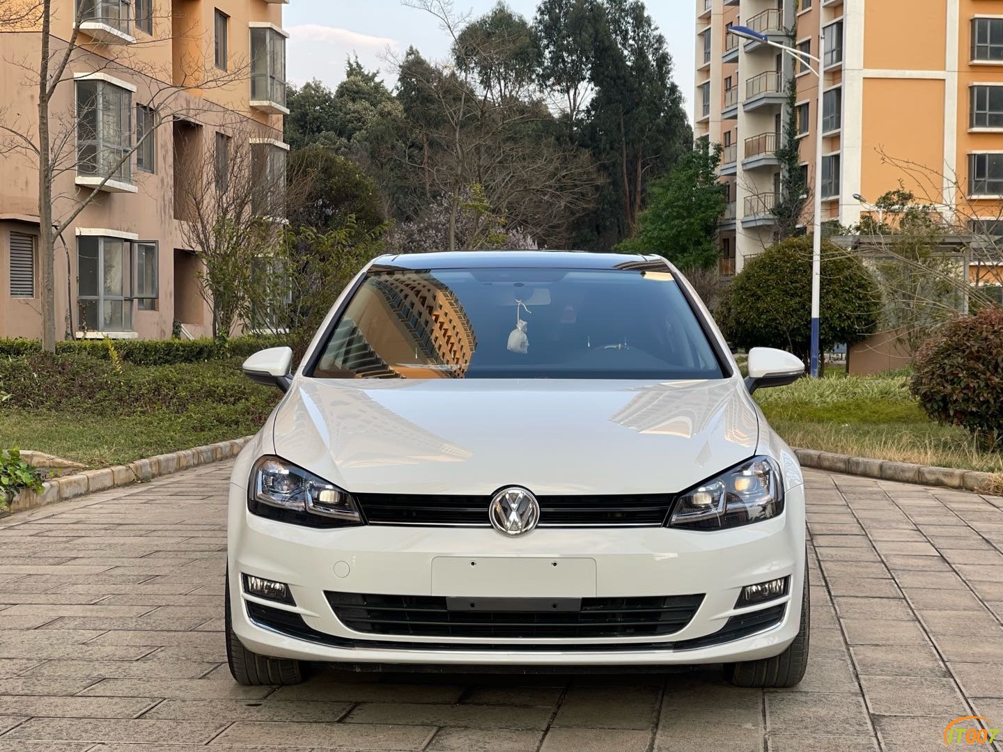 221541uz07hg333mguhk00.jpg
