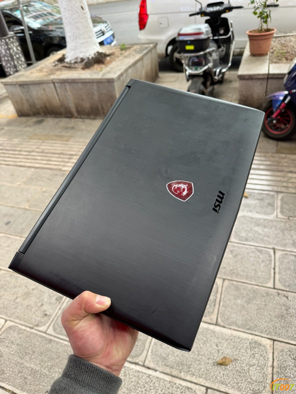 142408rsz6sl6vfxf1xga2.jpg