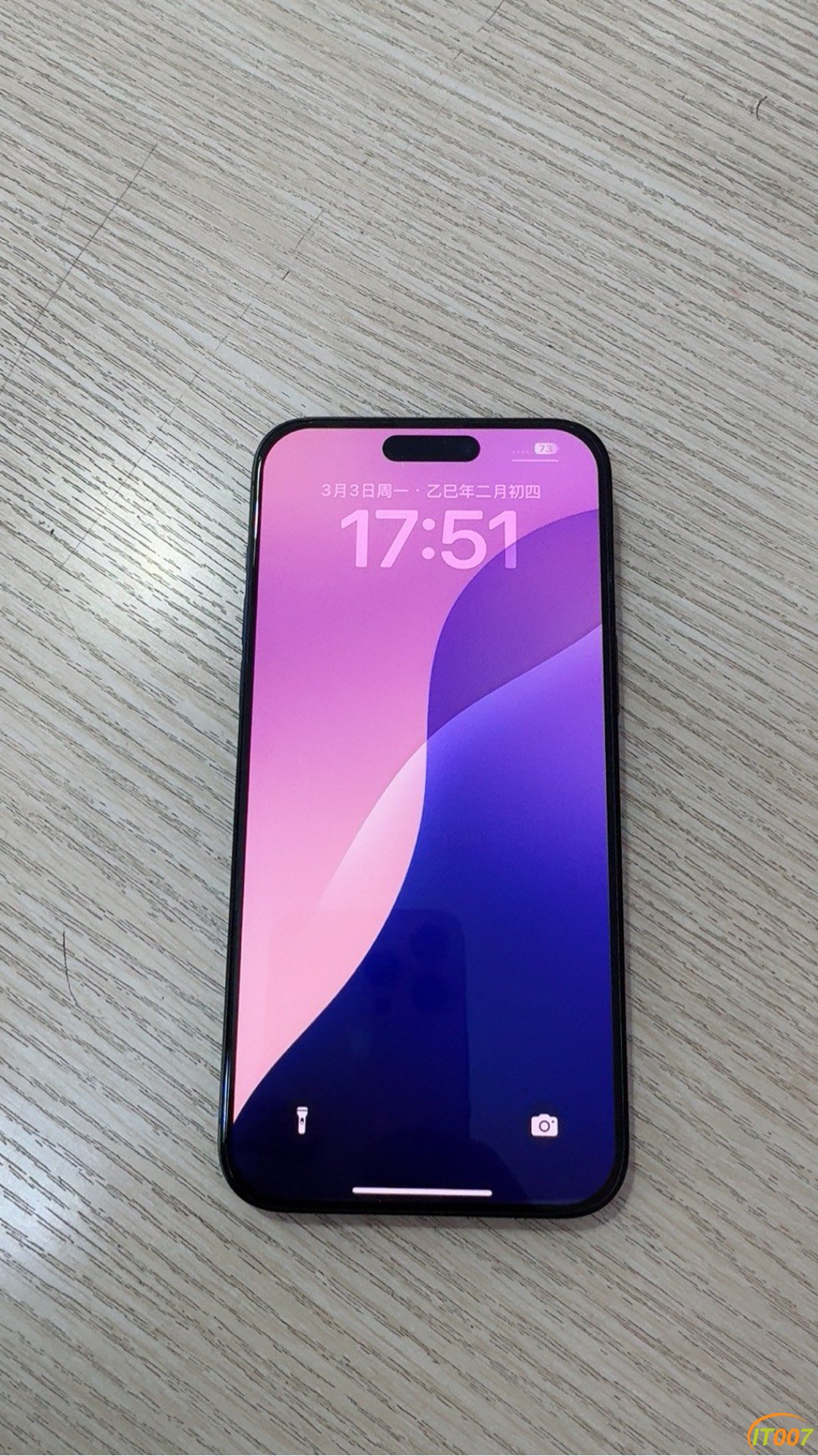 175316iuem81q0iclecelu.jpg